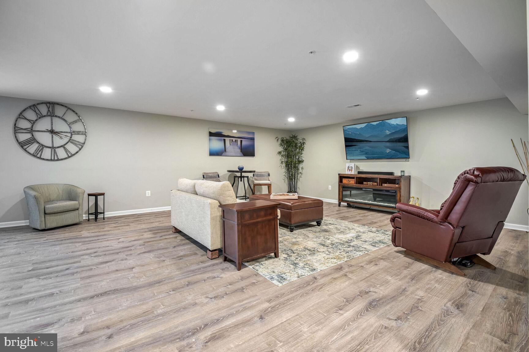 POPLAR RUN - Residential