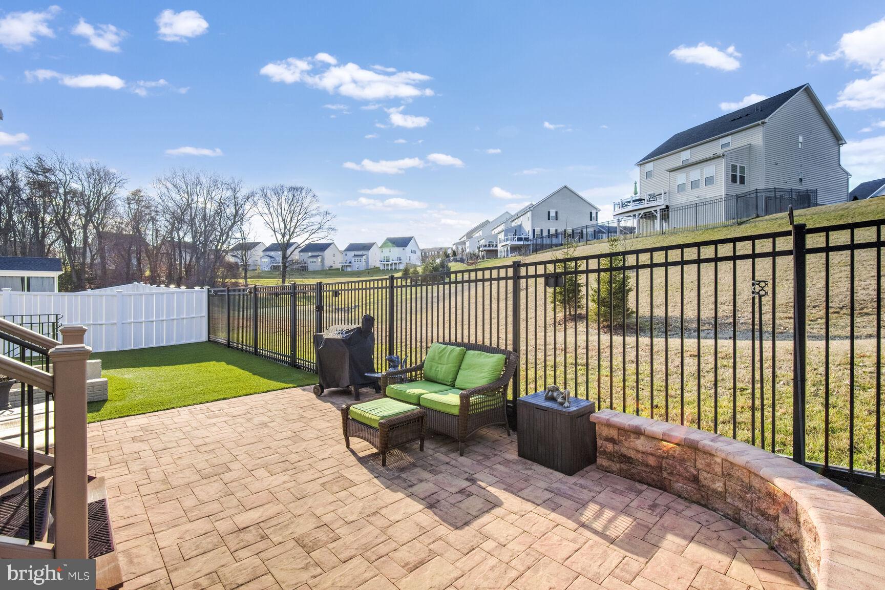 POPLAR RUN - Residential