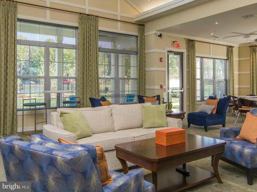 CREEKSIDE VILLAGE - Residential