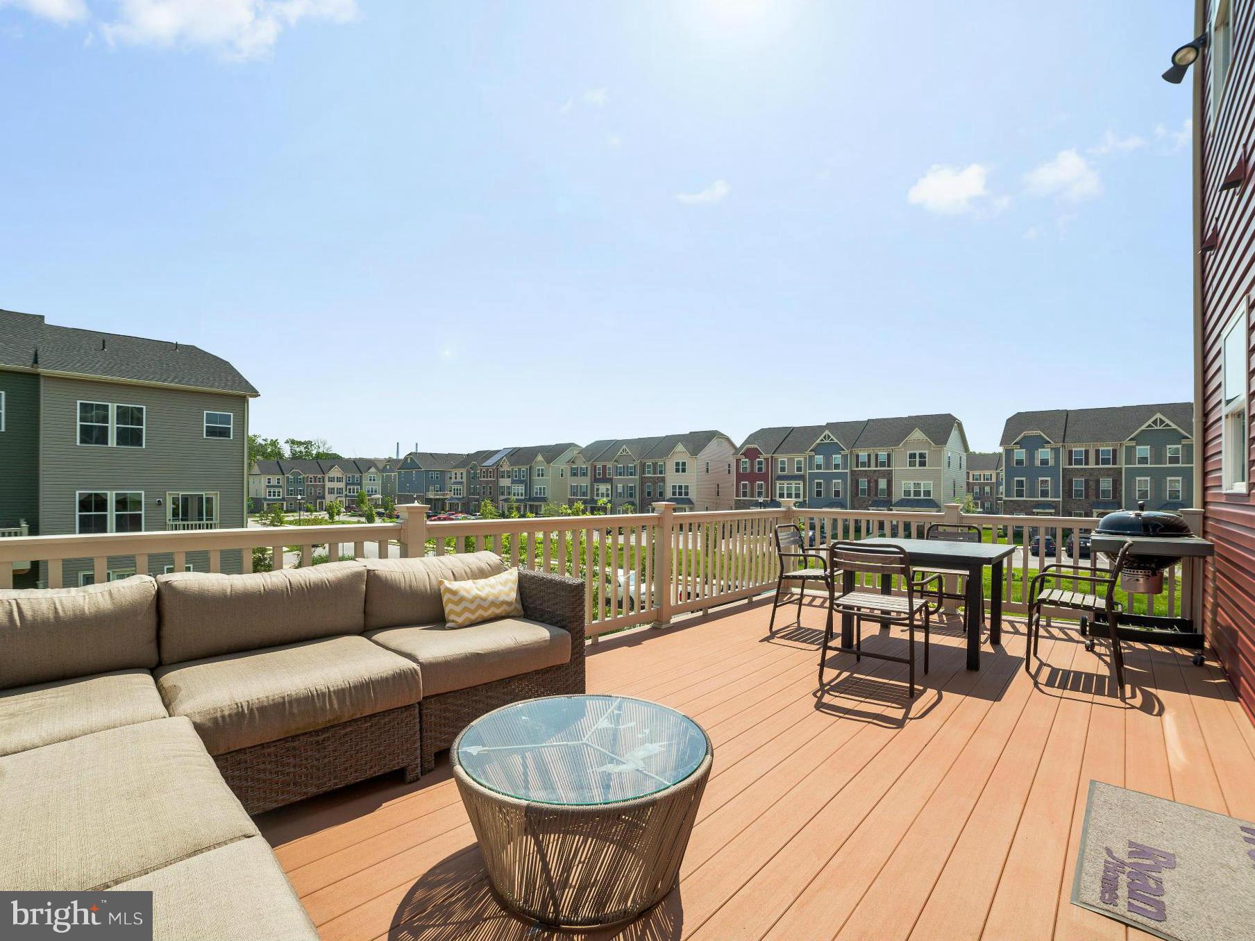 CREEKSIDE VILLAGE - Residential