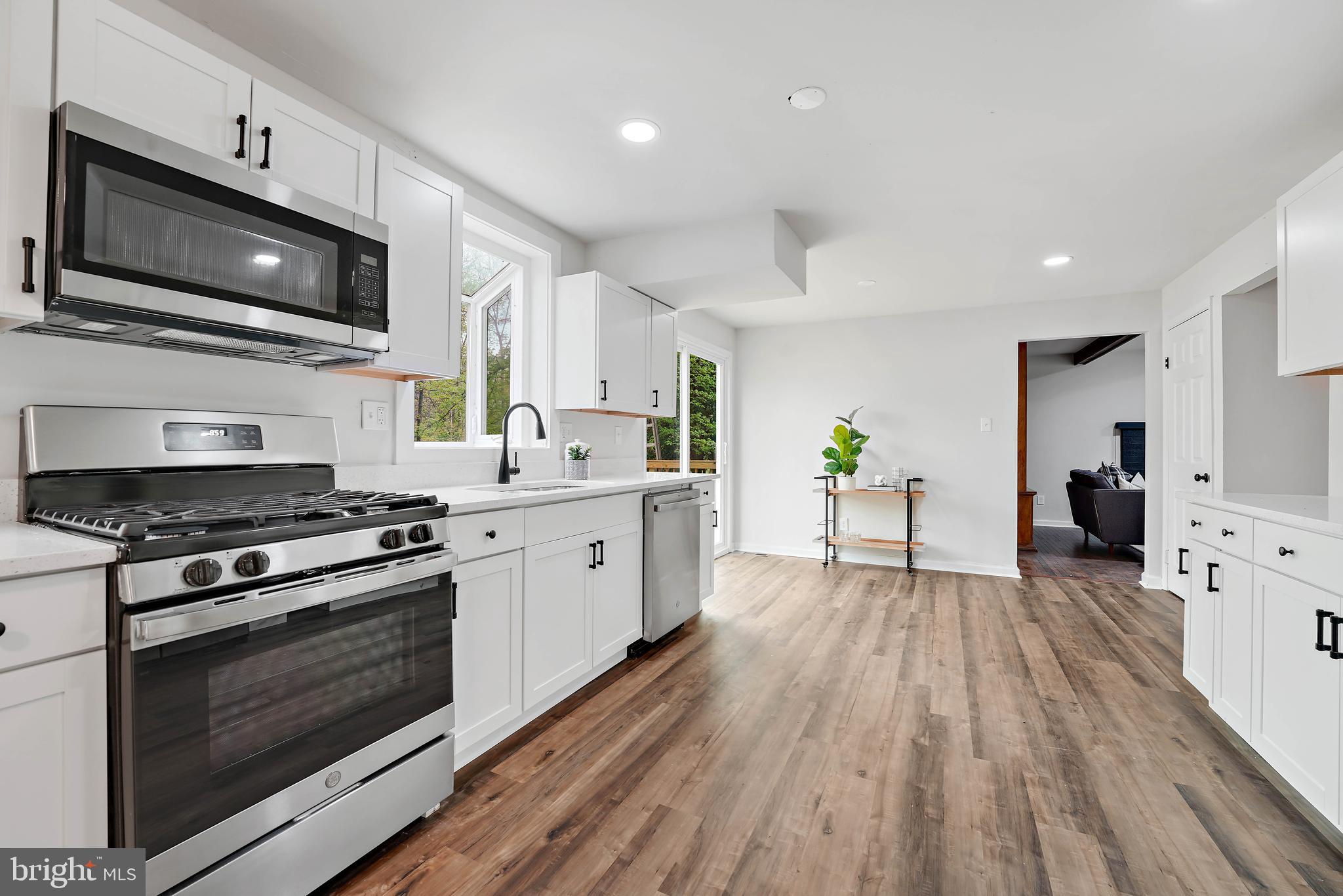 TANTALLON HILLS - Residential