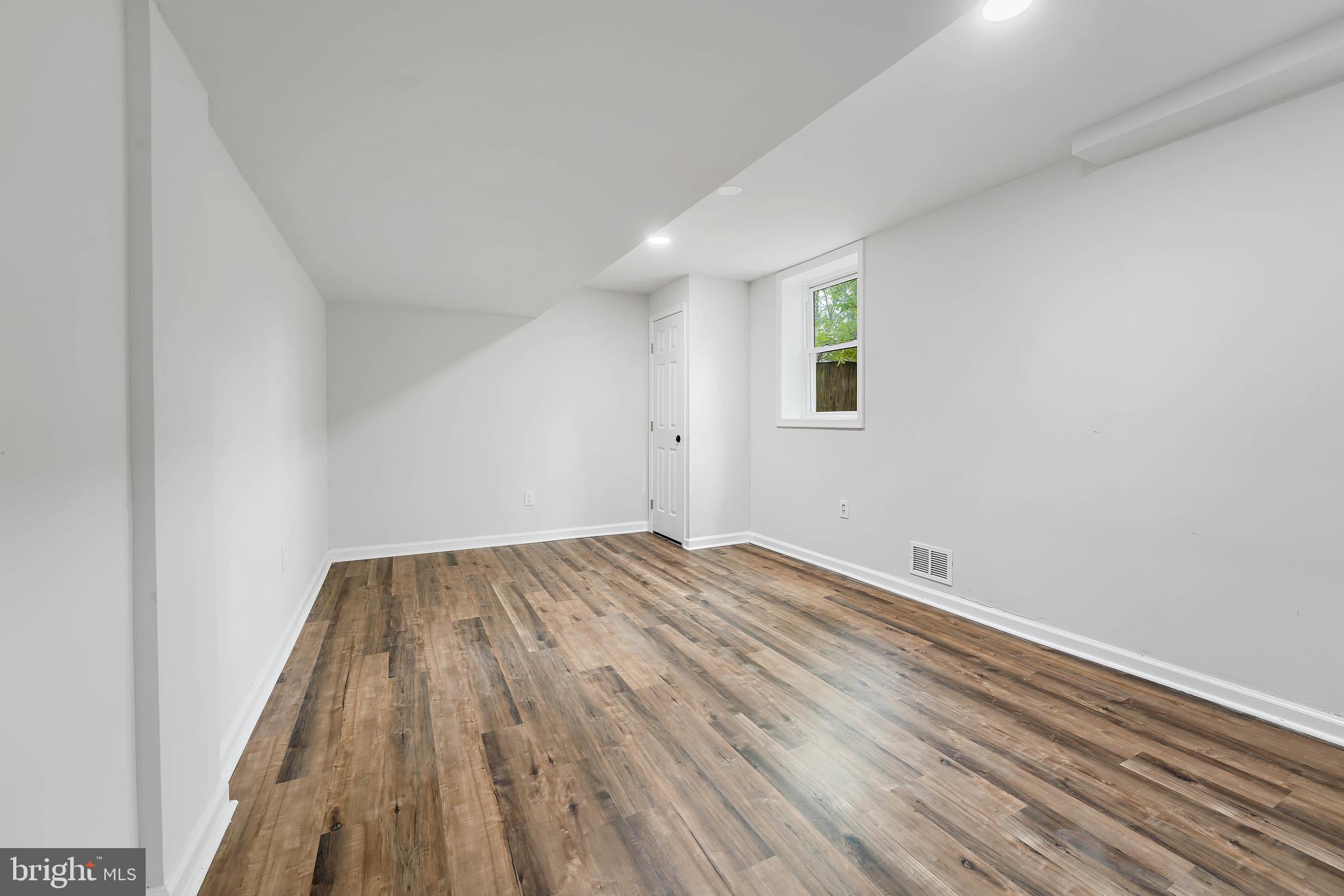 TANTALLON HILLS - Residential