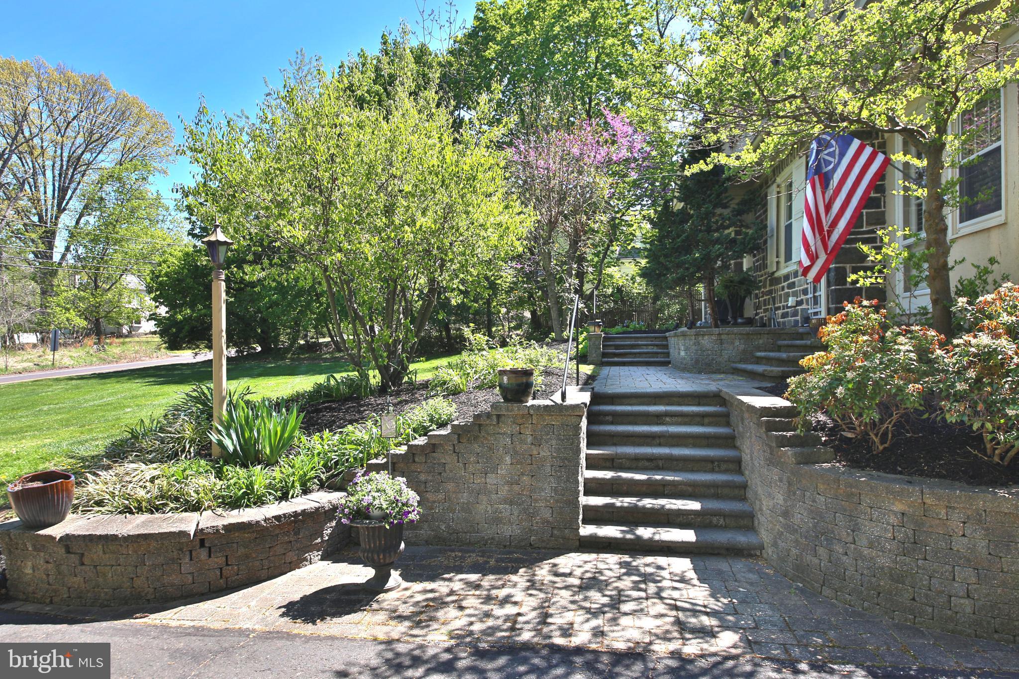 620 S SUMNEYTOWN PIKE