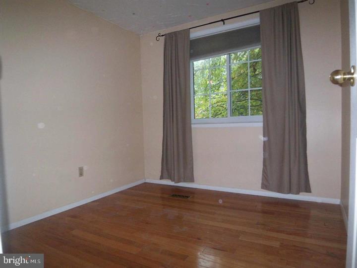 NEWINGTON FOREST - Residential Lease