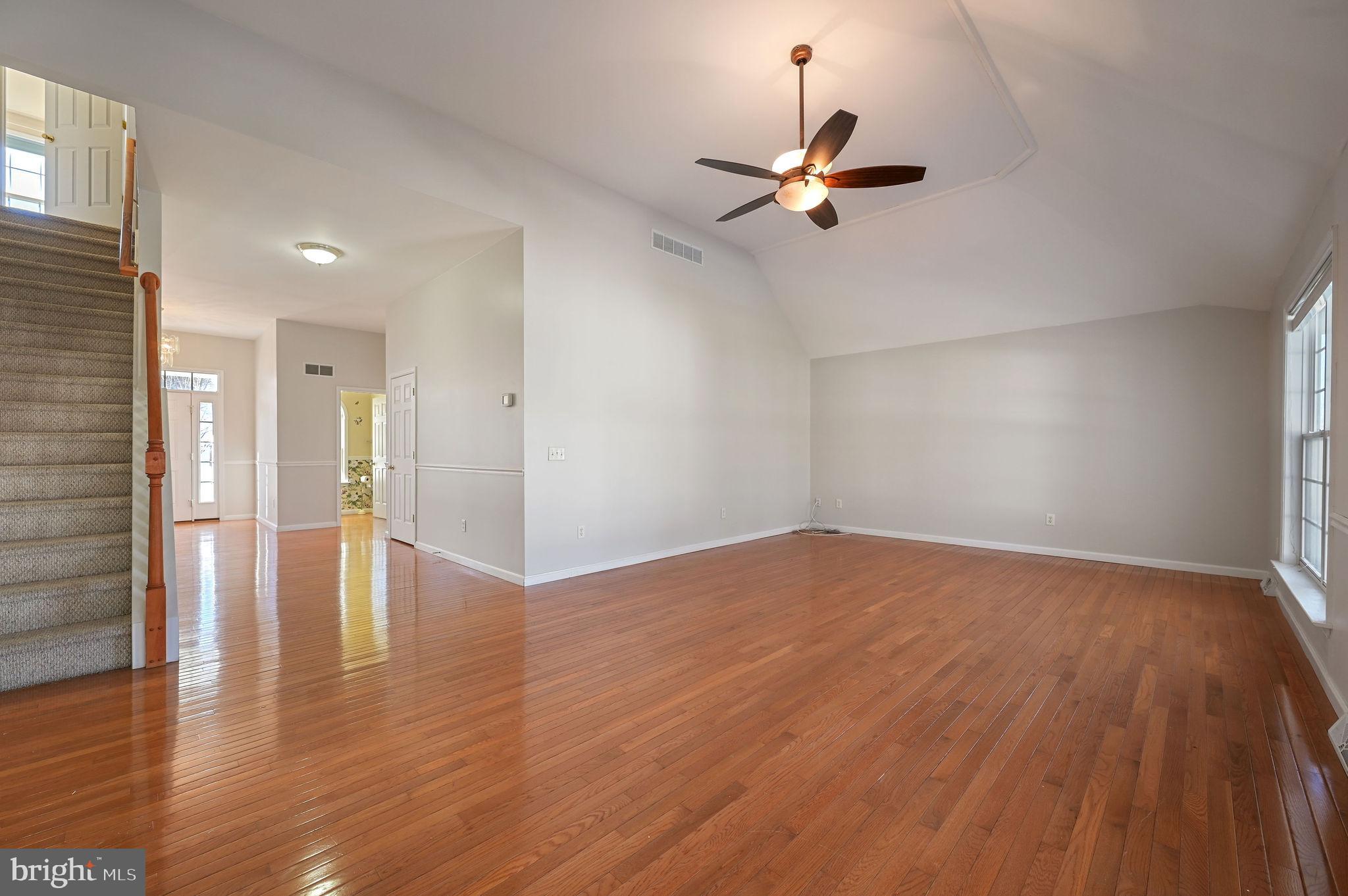 457 ORCHARD GROVE WAY