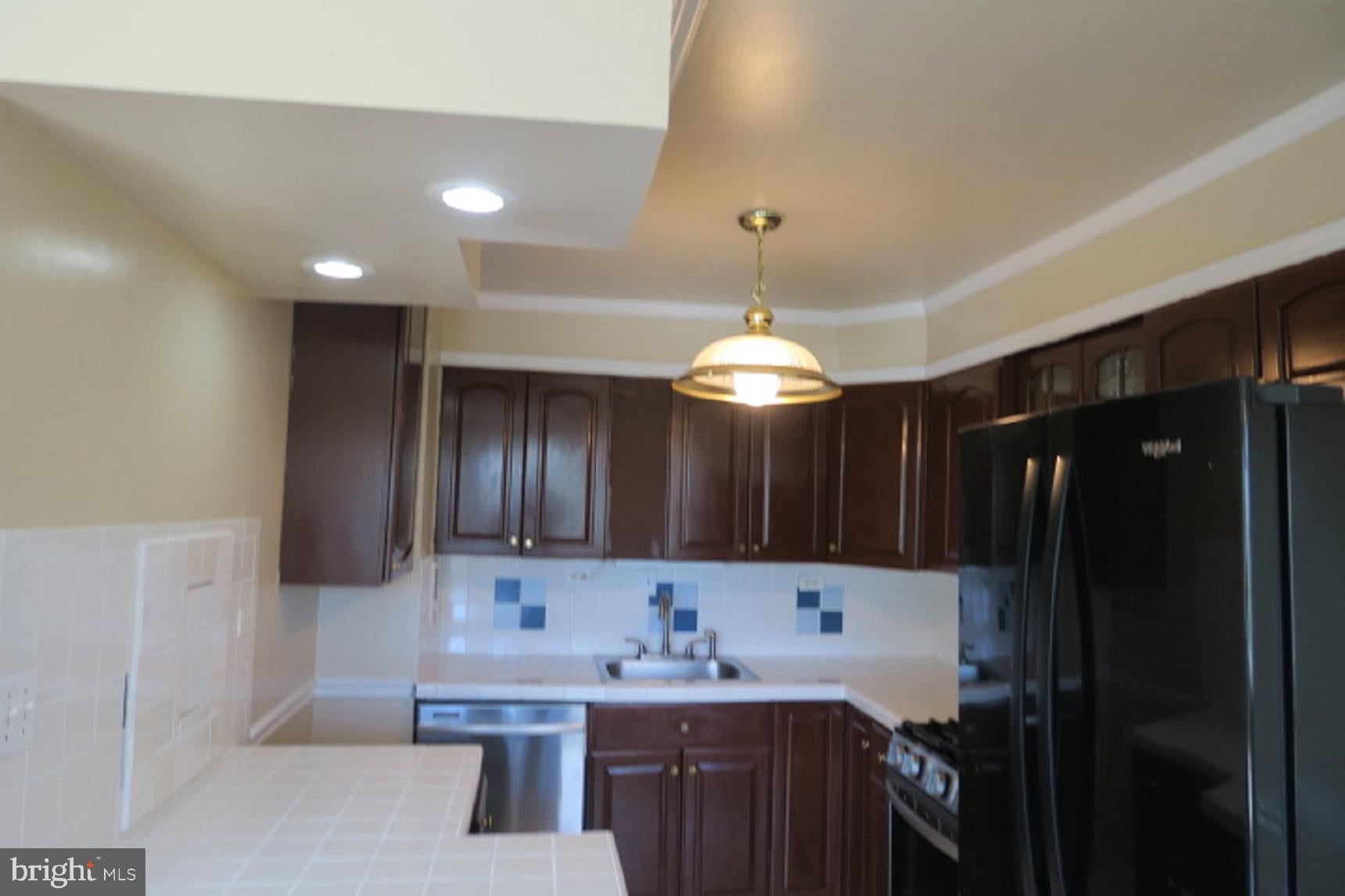 5801 QUANTRELL AVENUE 308