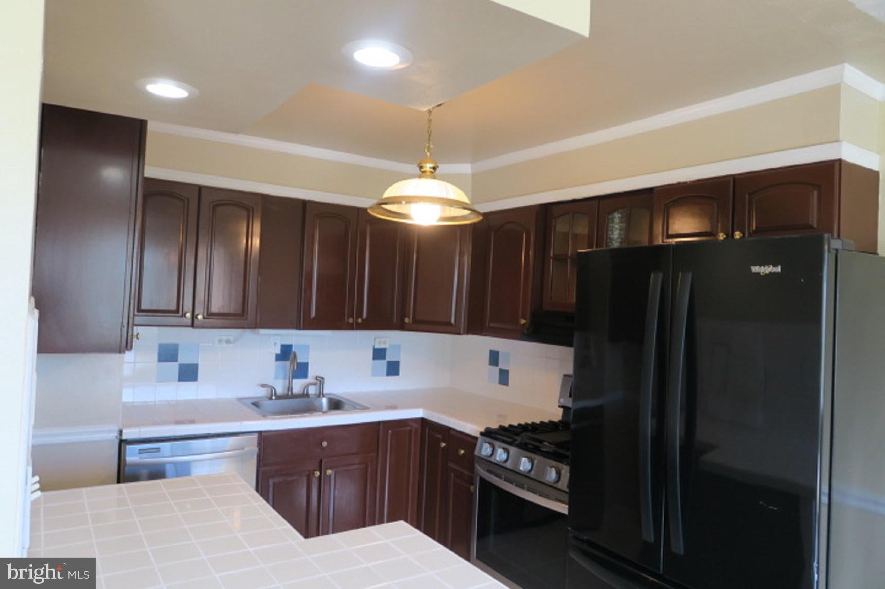 5801 QUANTRELL AVENUE 308