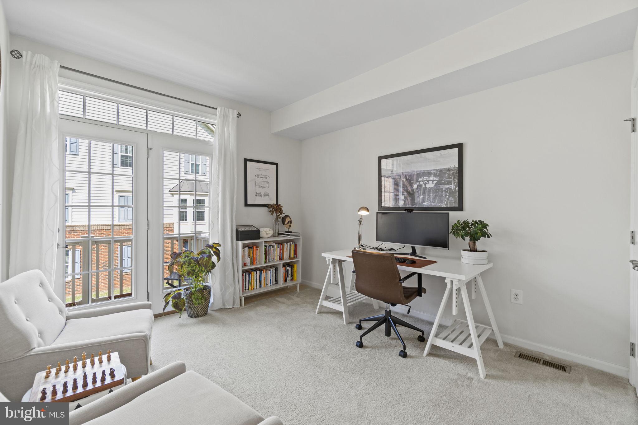 GREENBELT STATION - Residential