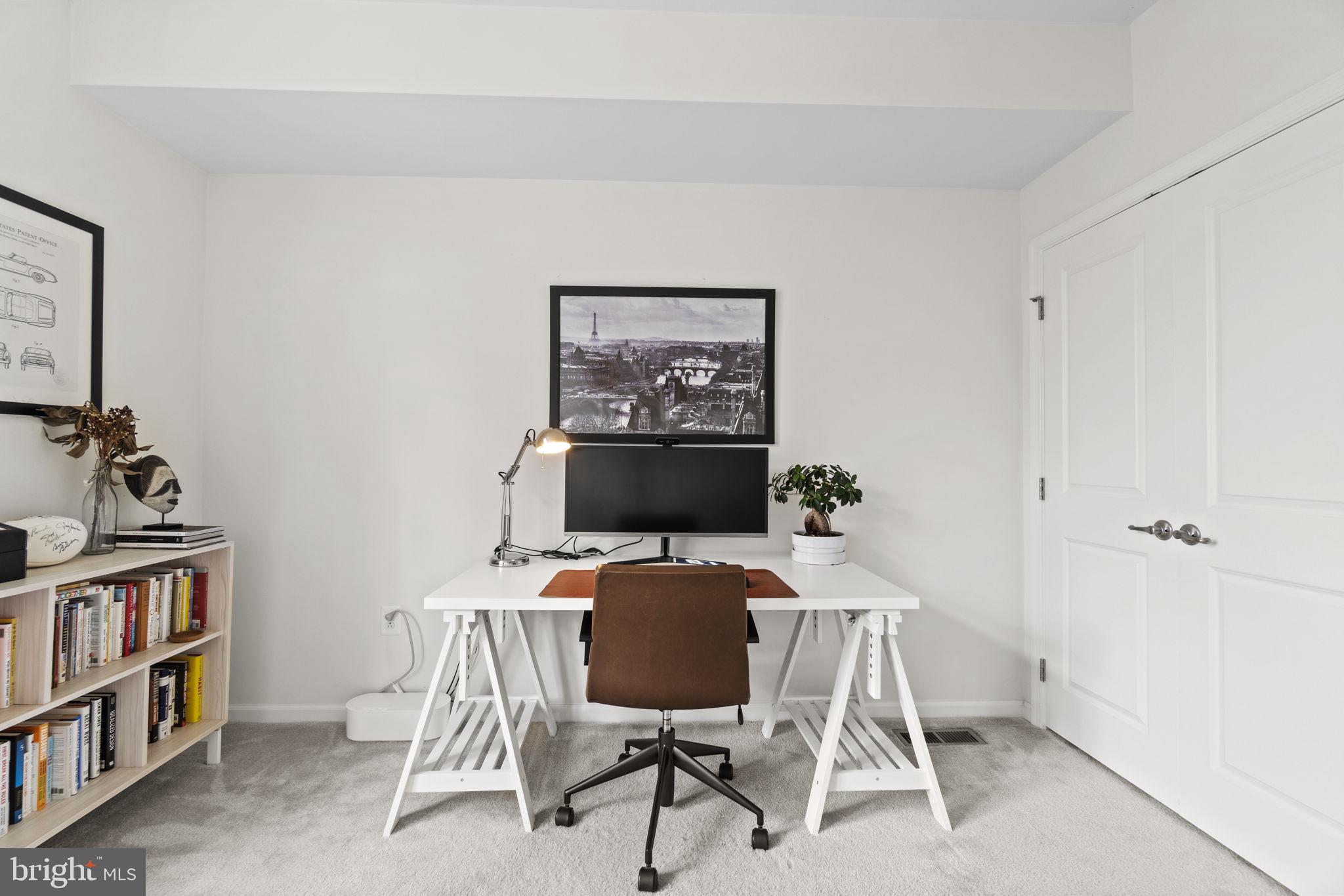 GREENBELT STATION - Residential