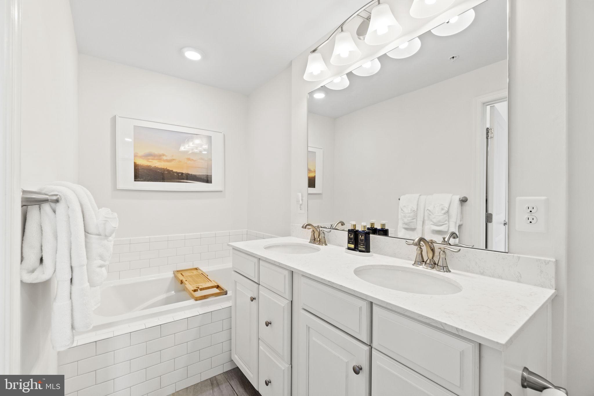 GREENBELT STATION - Residential