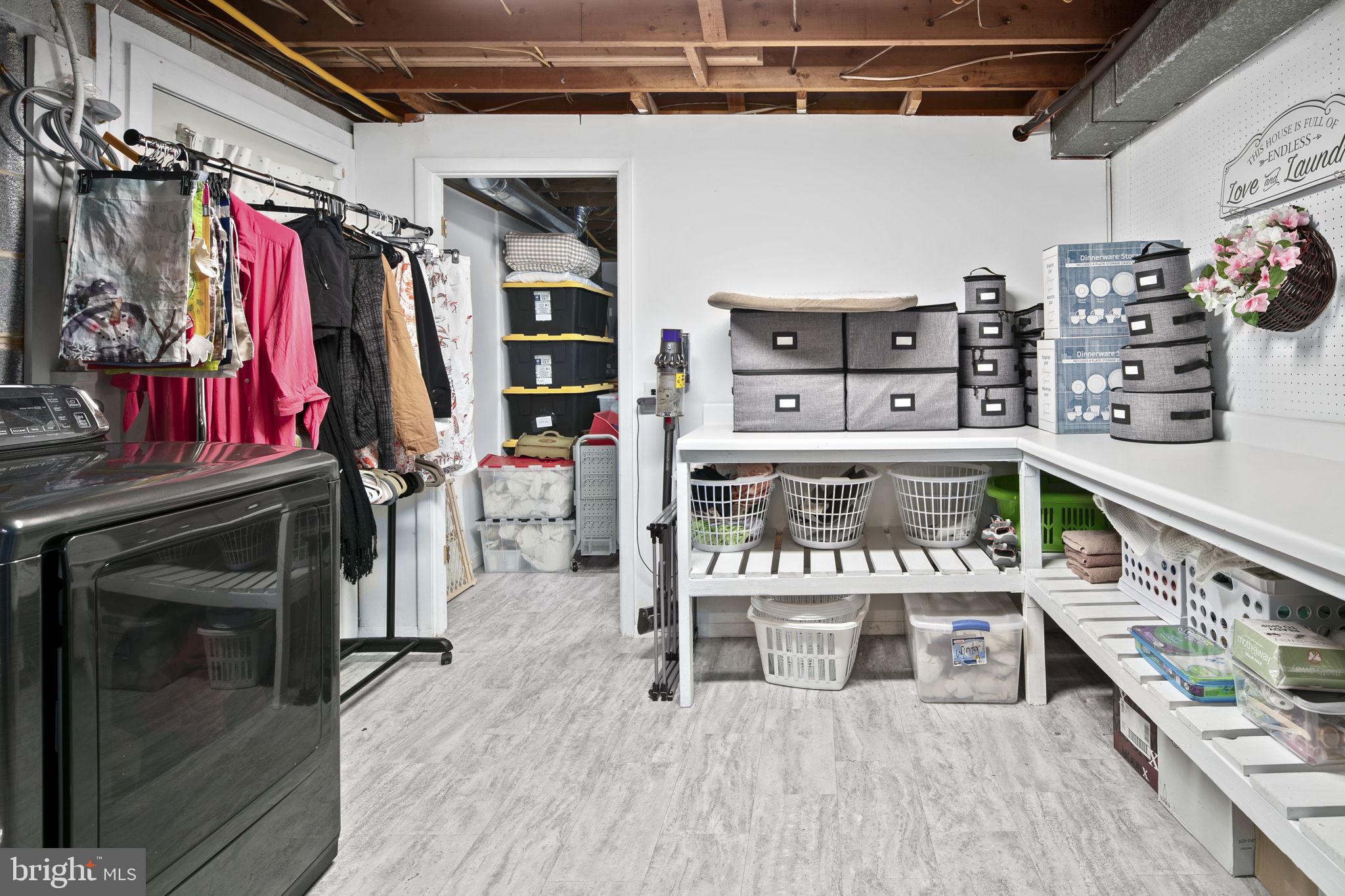 RIVERSIDE ESTATES - Residential