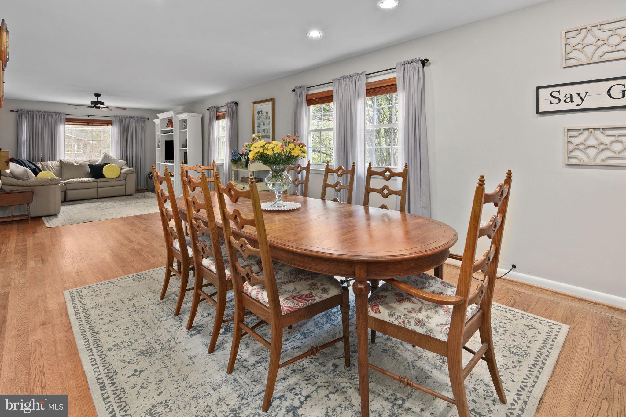 RIVERSIDE ESTATES - Residential