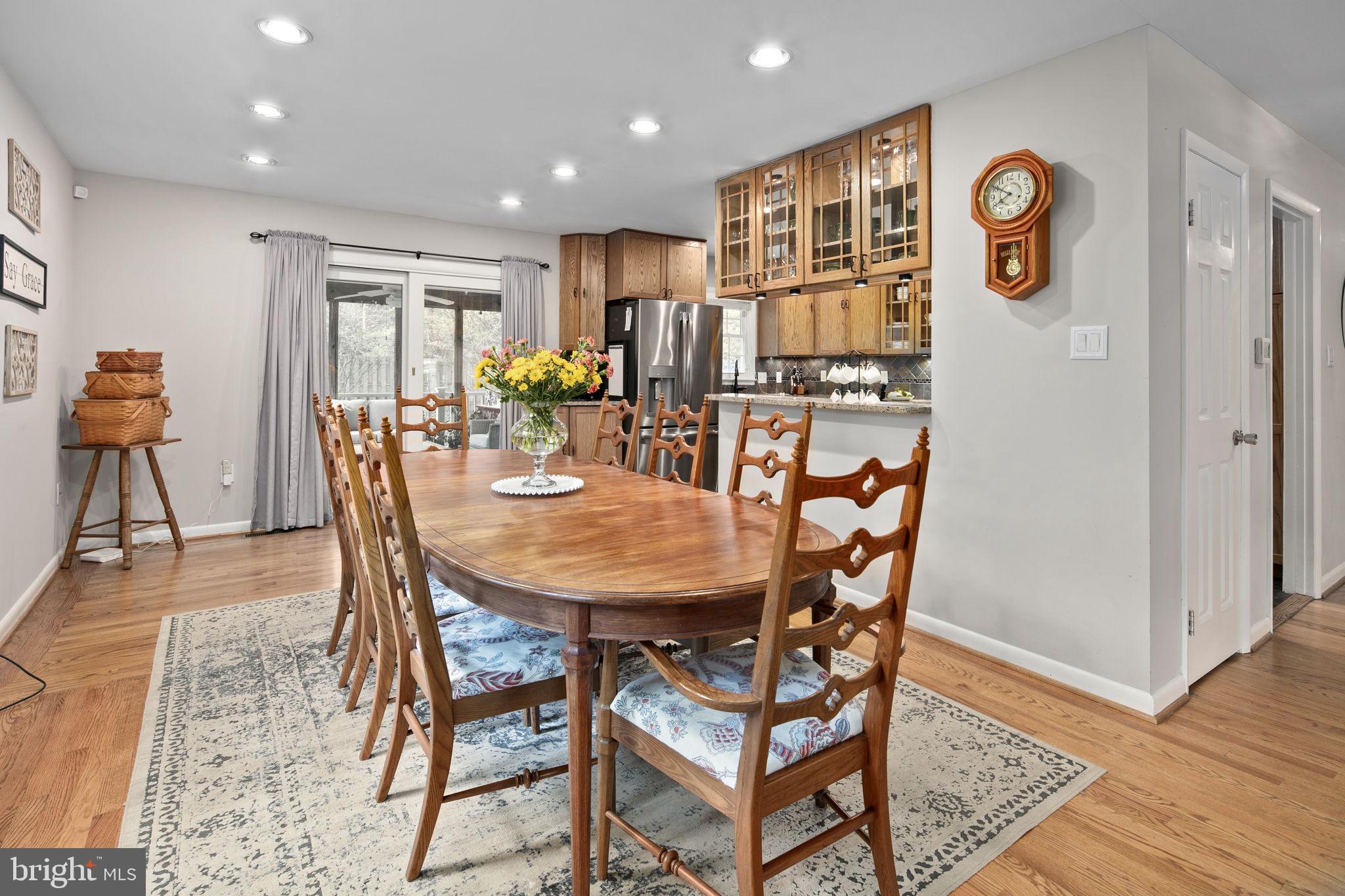 RIVERSIDE ESTATES - Residential