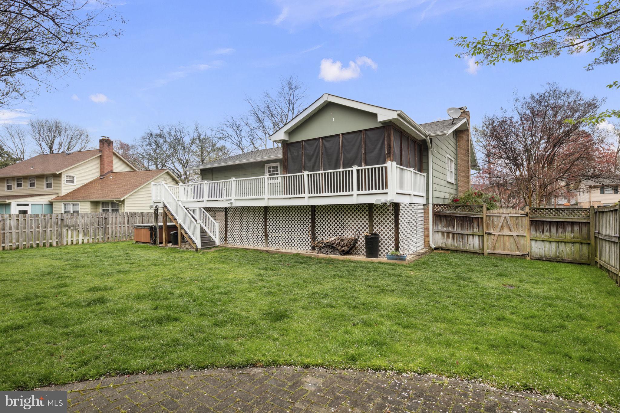 RIVERSIDE ESTATES - Residential