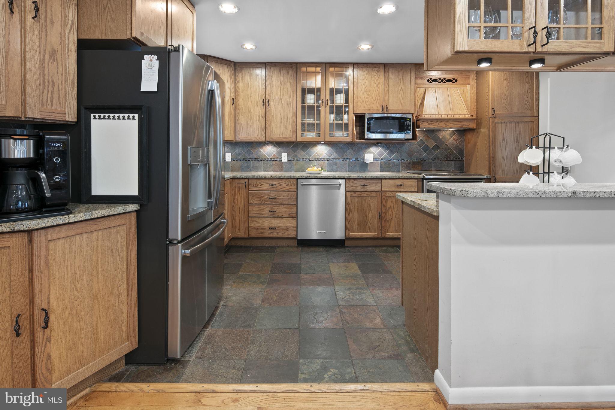 RIVERSIDE ESTATES - Residential