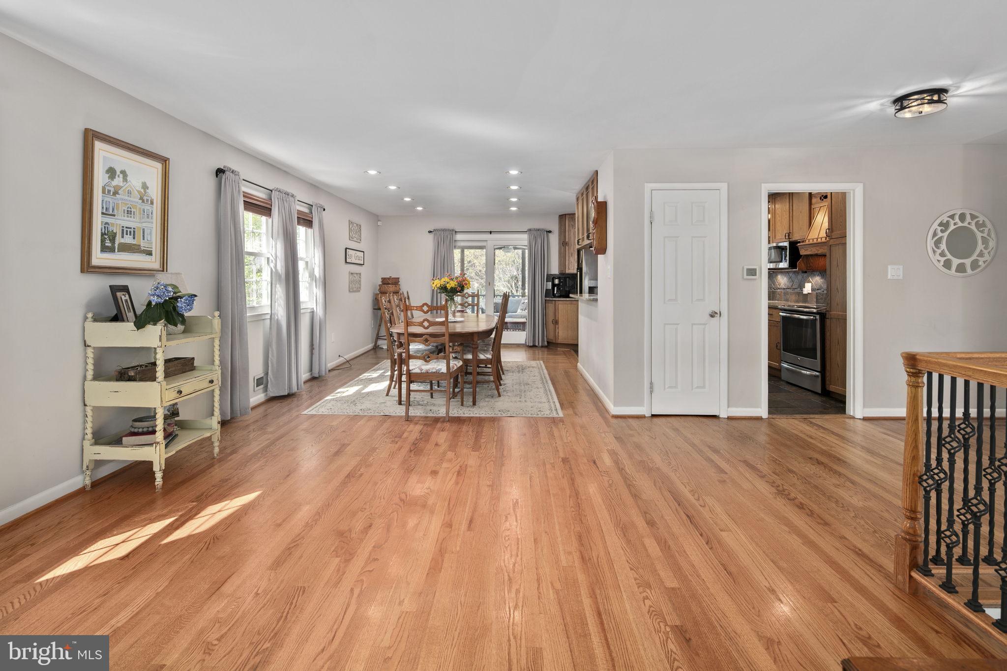 RIVERSIDE ESTATES - Residential