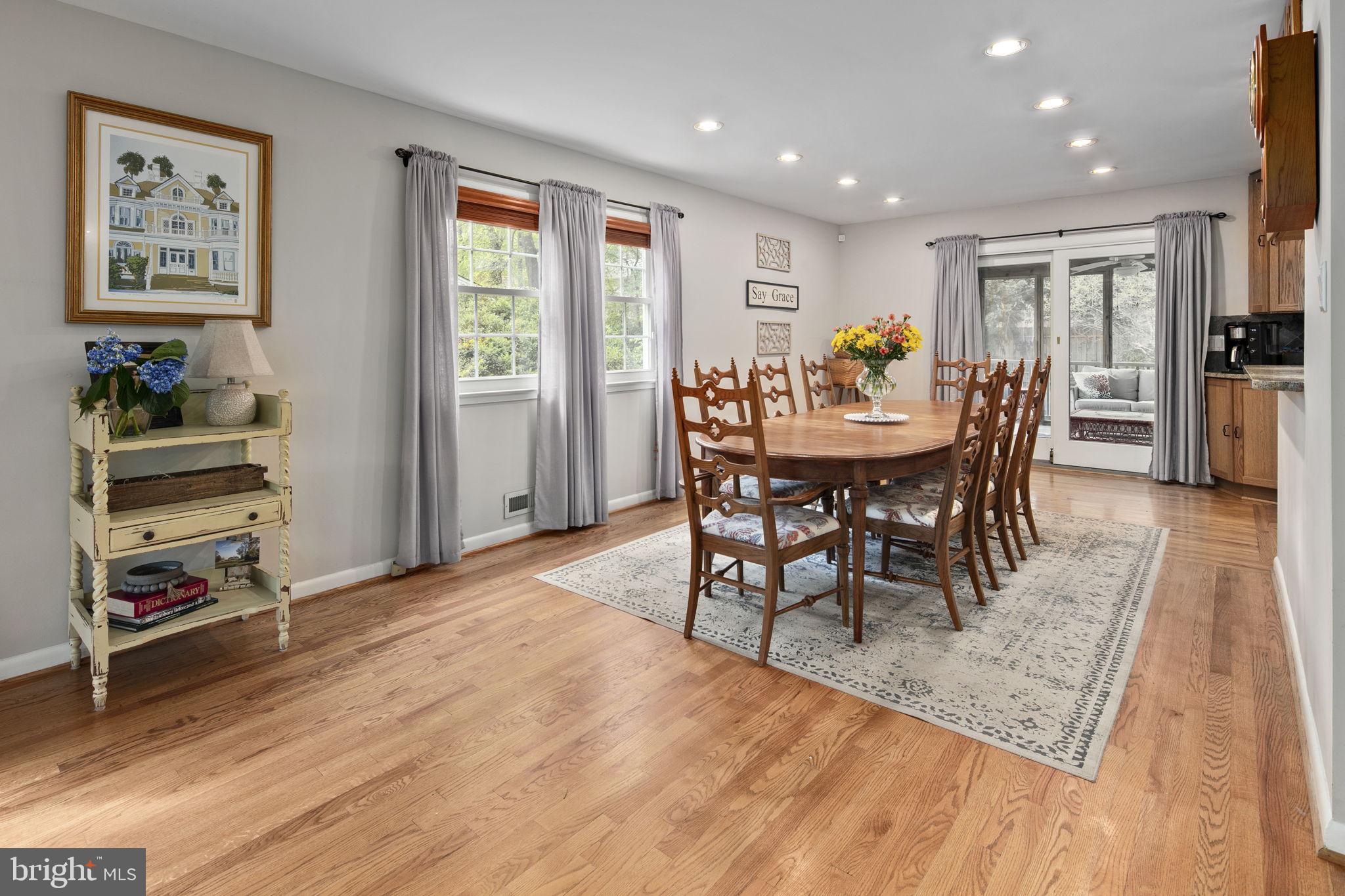 RIVERSIDE ESTATES - Residential