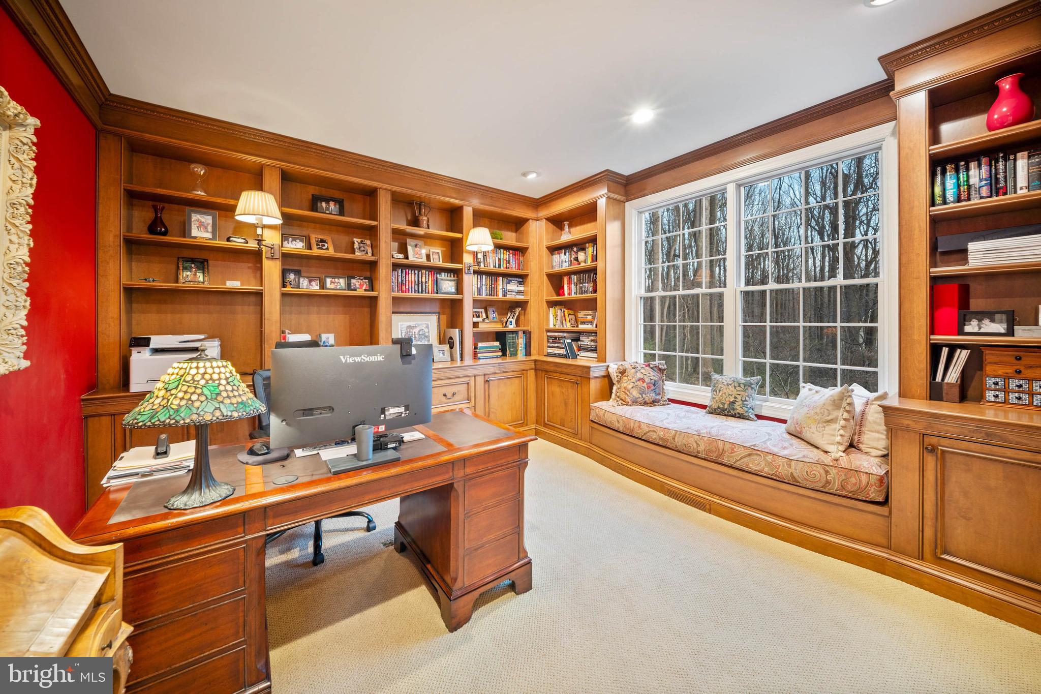 HILLSYDE HUNT - Residential