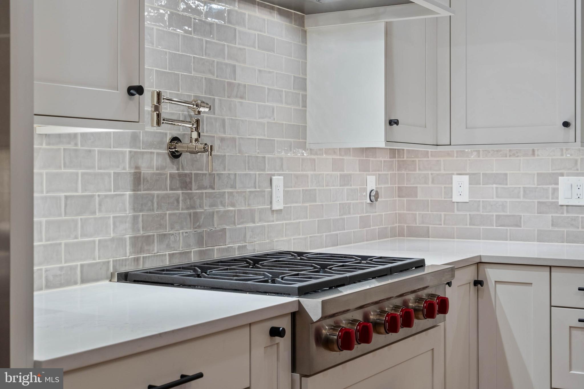 HILLSYDE HUNT - Residential