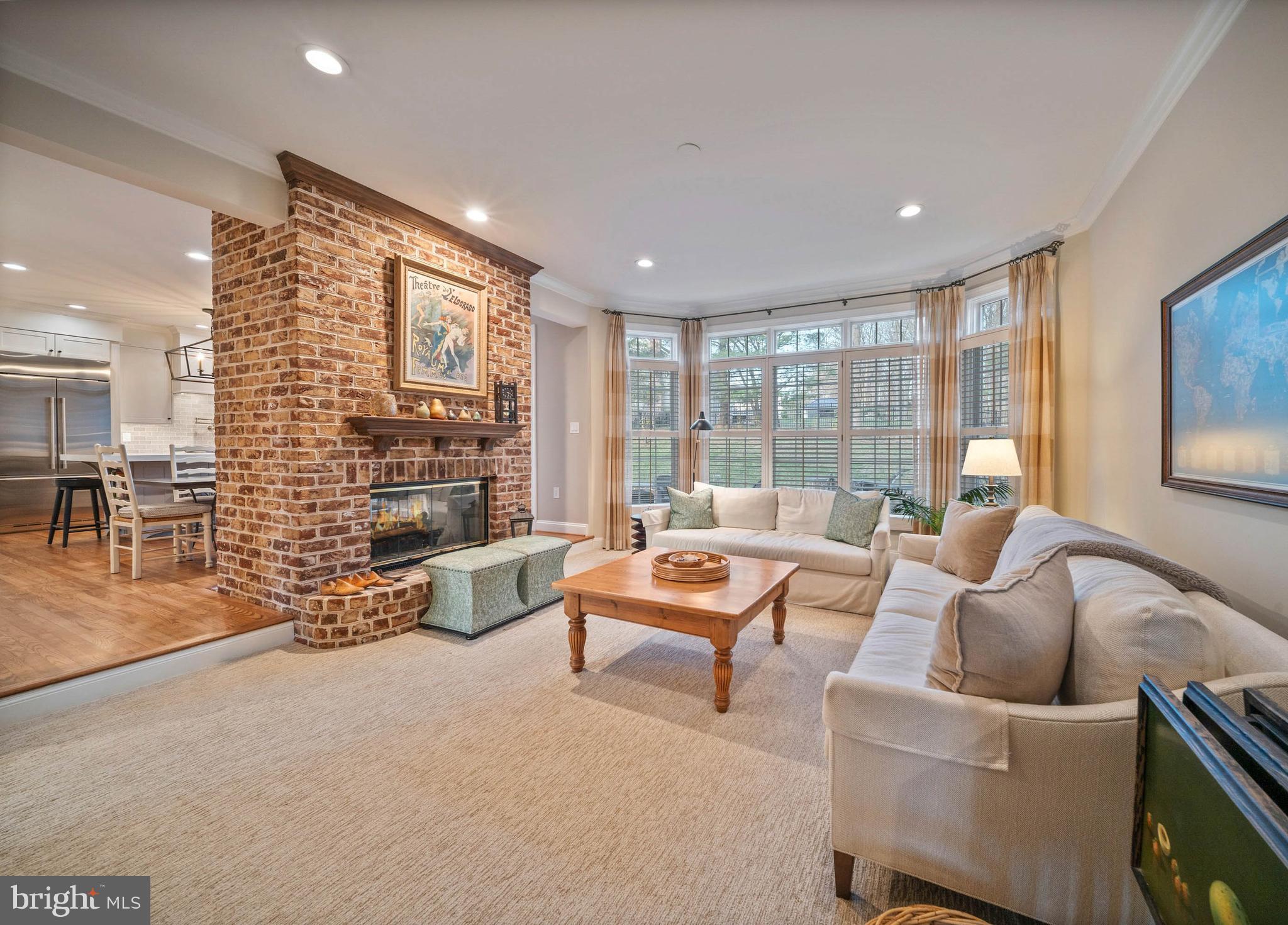 HILLSYDE HUNT - Residential