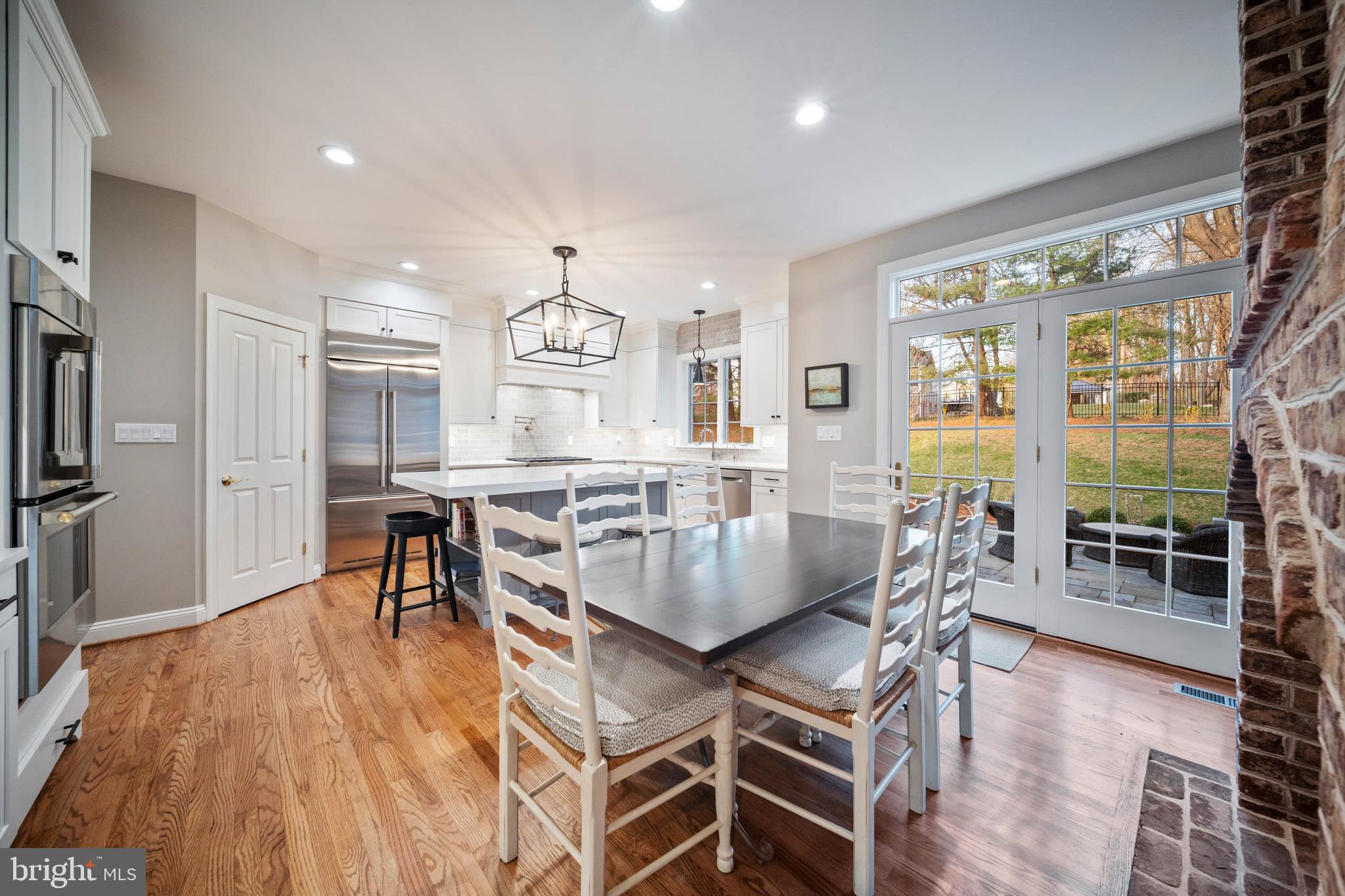 HILLSYDE HUNT - Residential