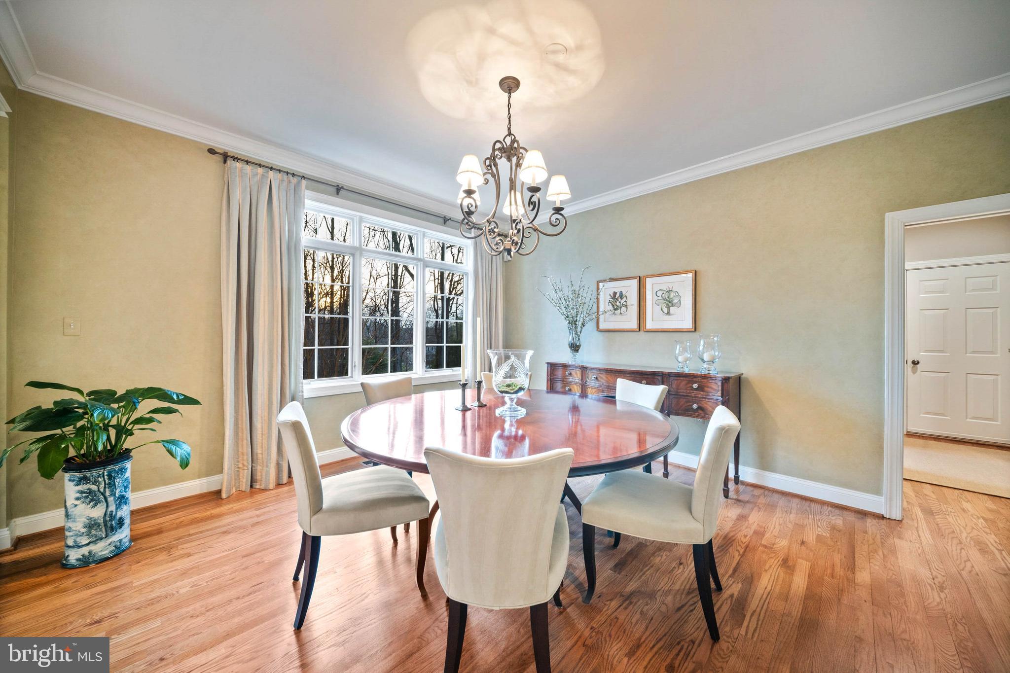 HILLSYDE HUNT - Residential