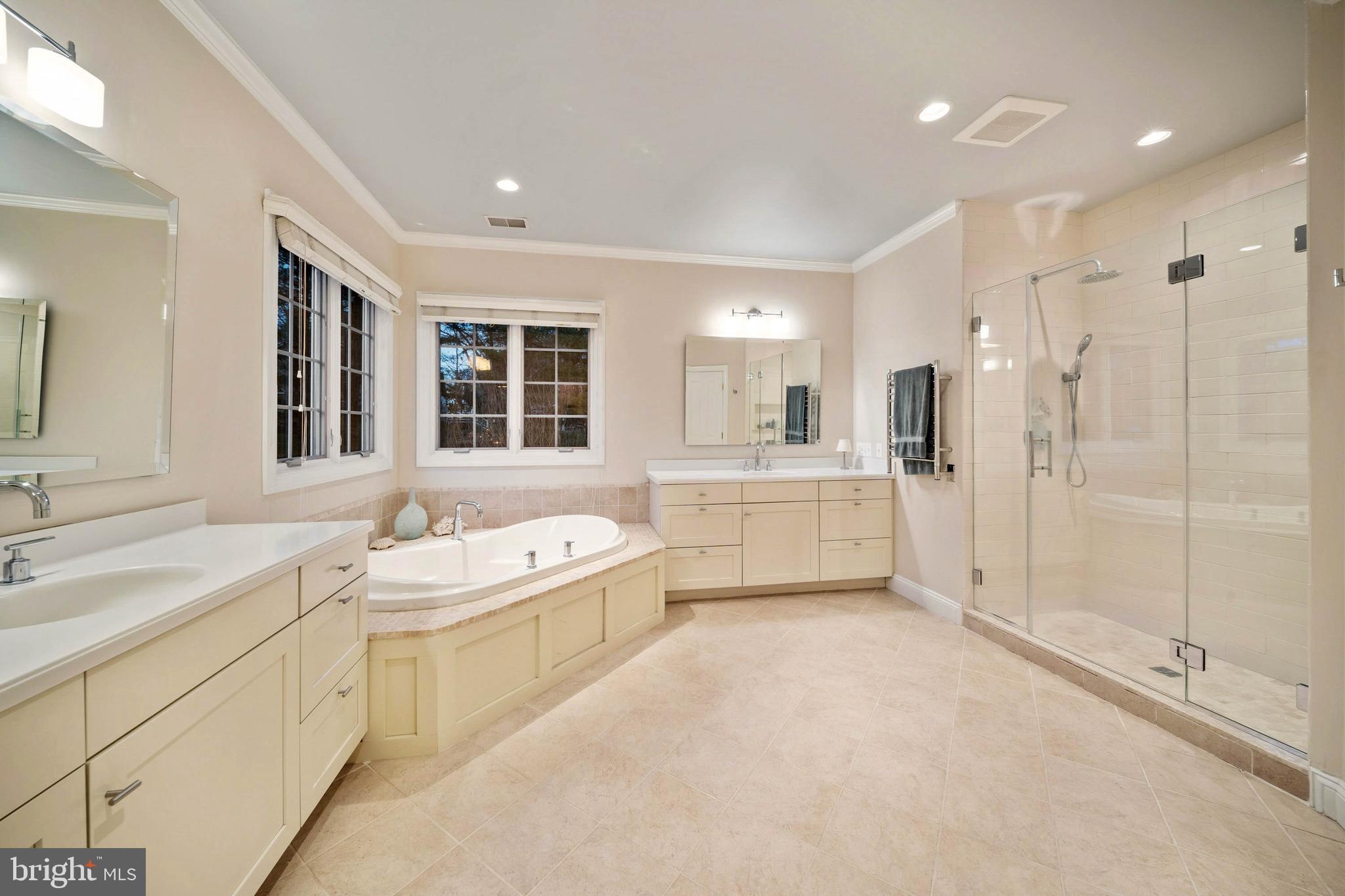 HILLSYDE HUNT - Residential