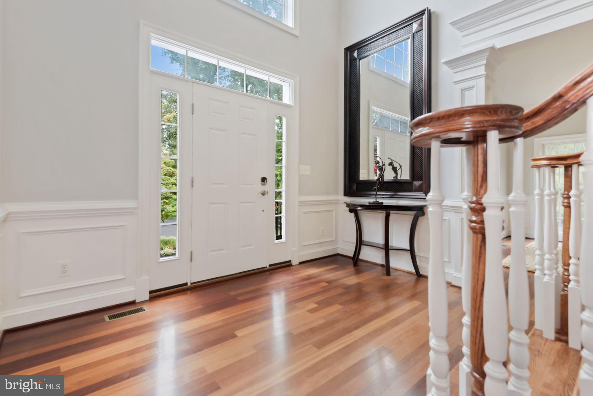 PINECREST - Residential