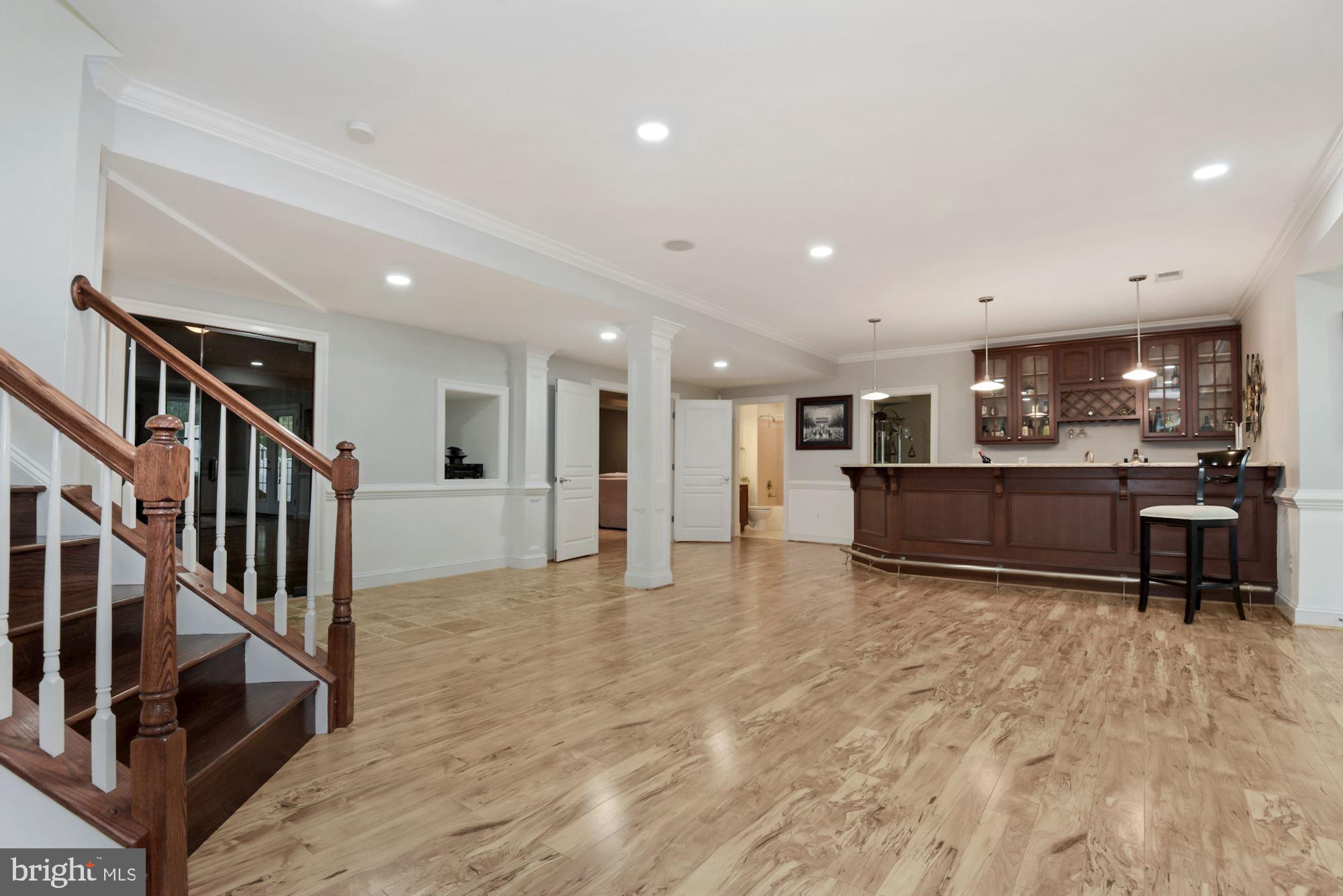 PINECREST - Residential