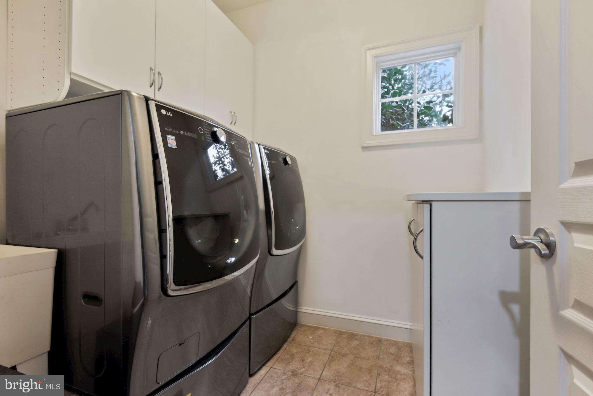 PINECREST - Residential