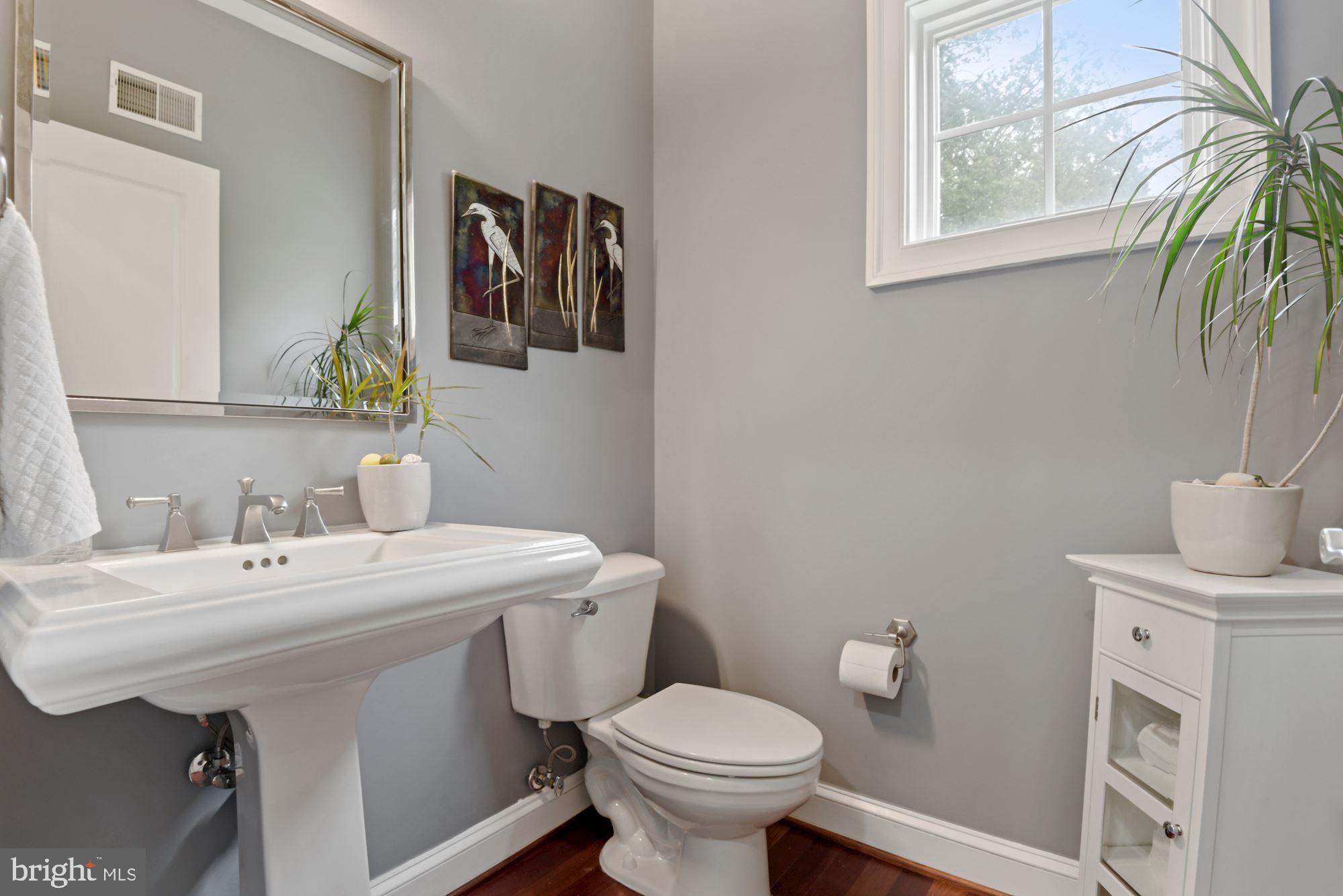 PINECREST - Residential