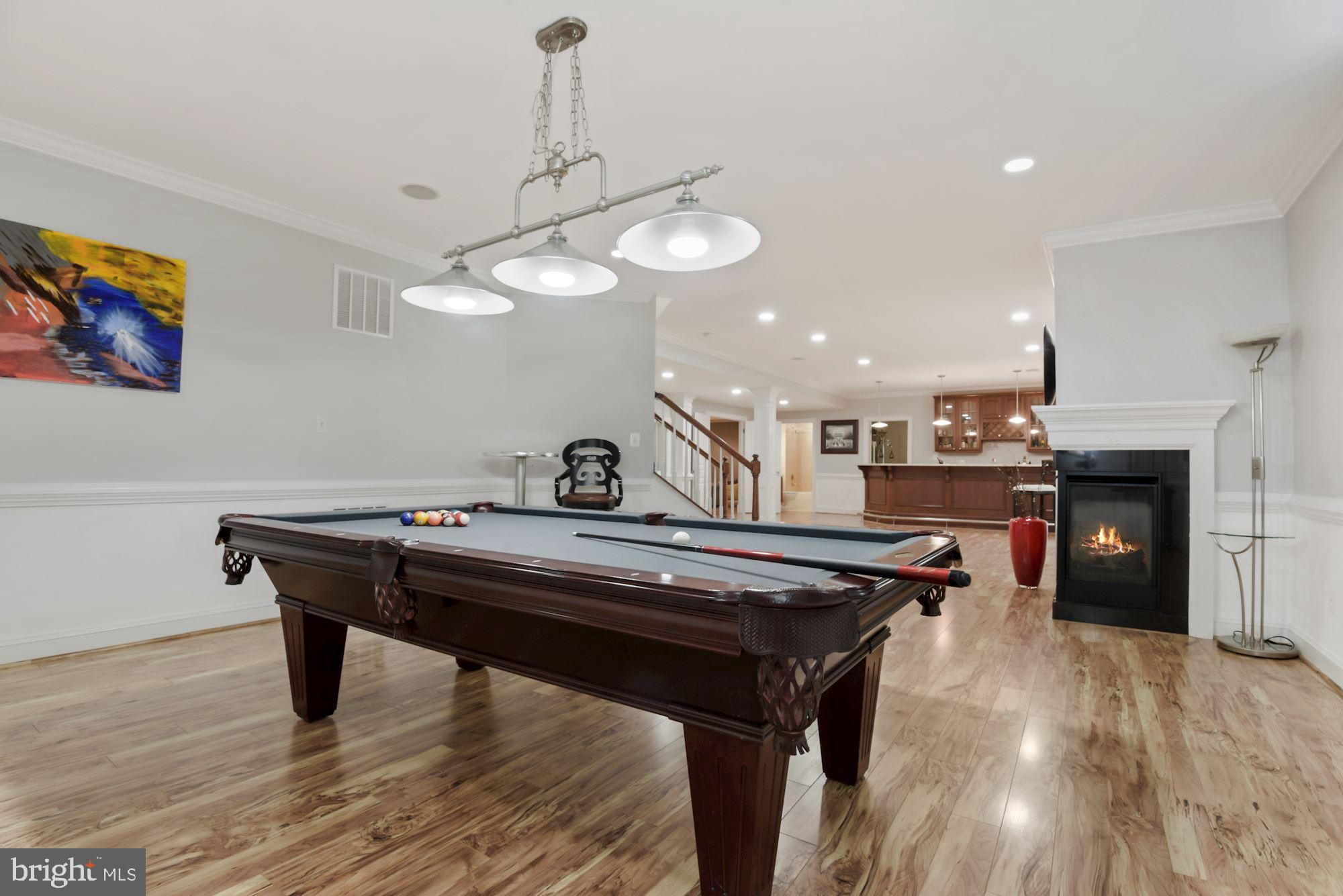 PINECREST - Residential