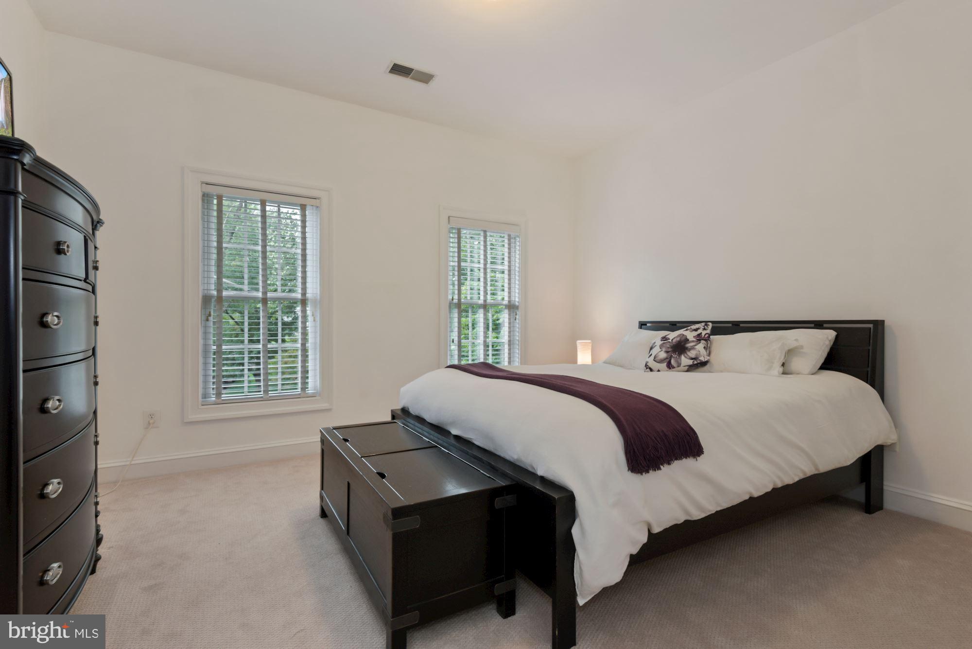 PINECREST - Residential