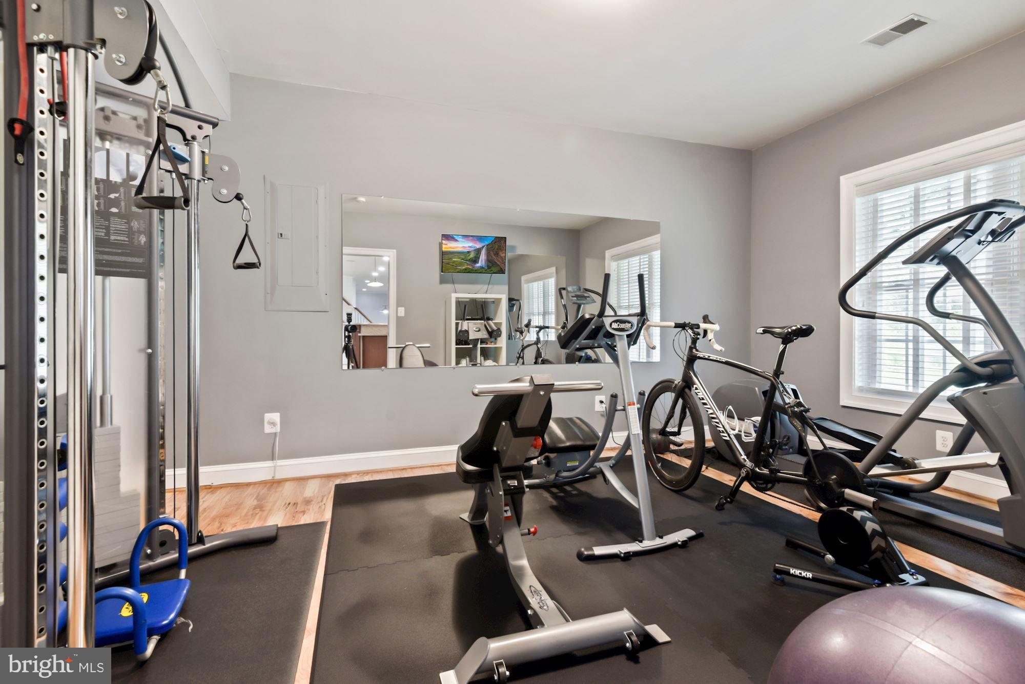 PINECREST - Residential