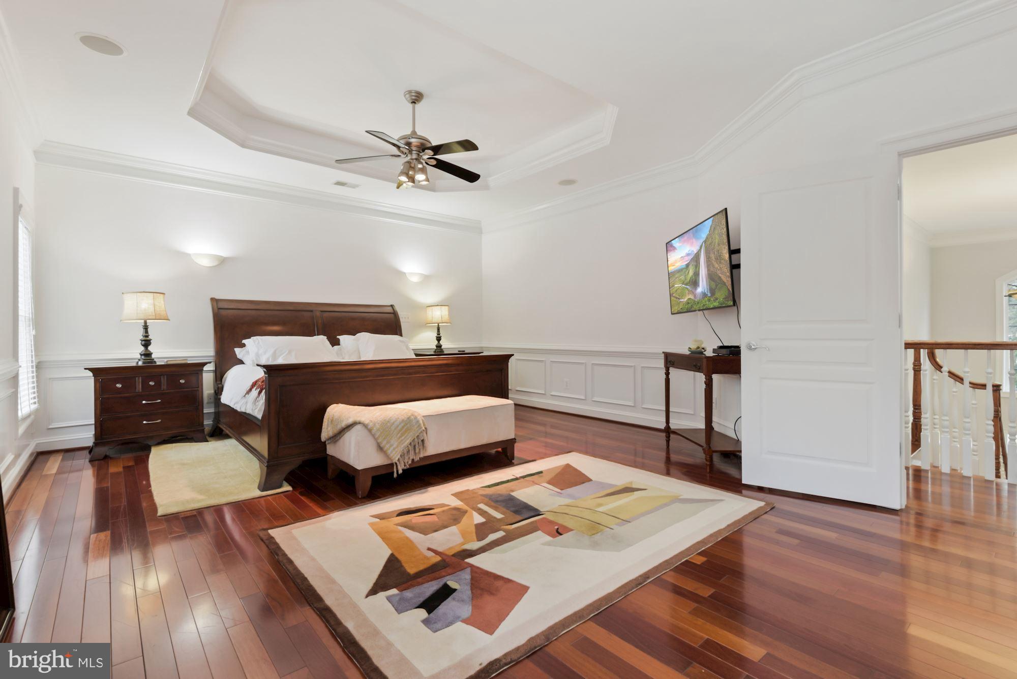 PINECREST - Residential