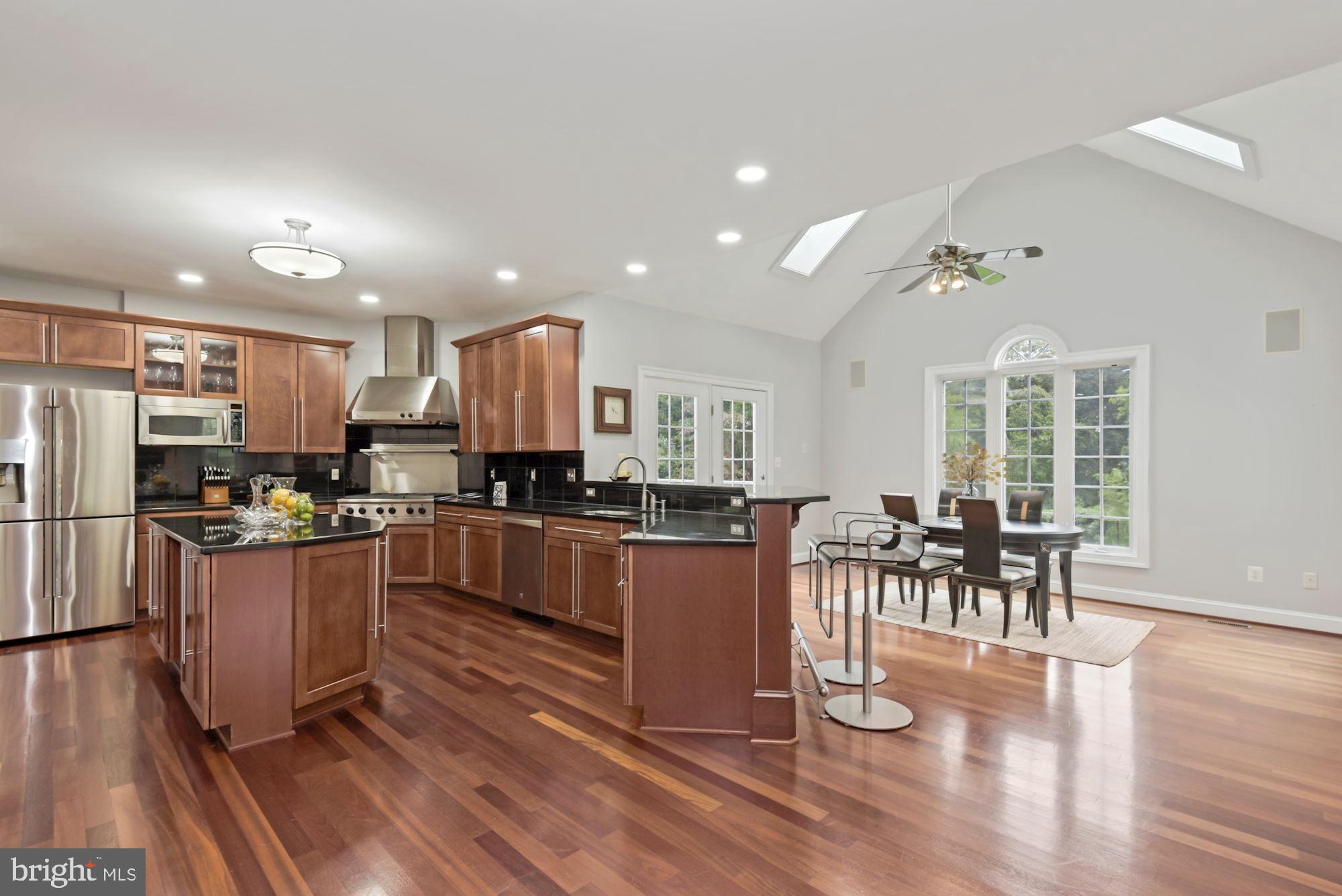 PINECREST - Residential