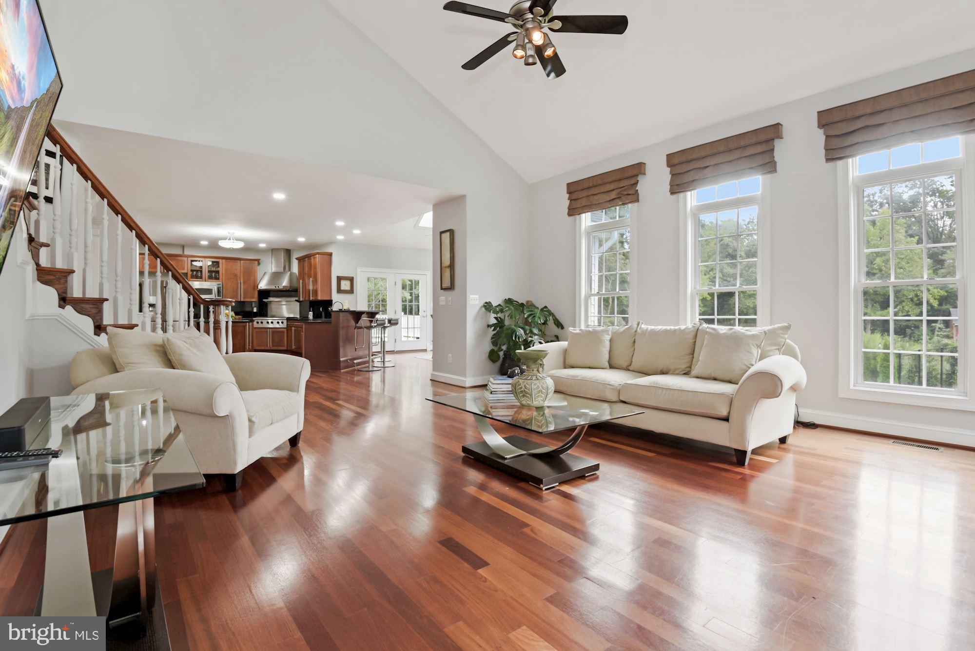 PINECREST - Residential