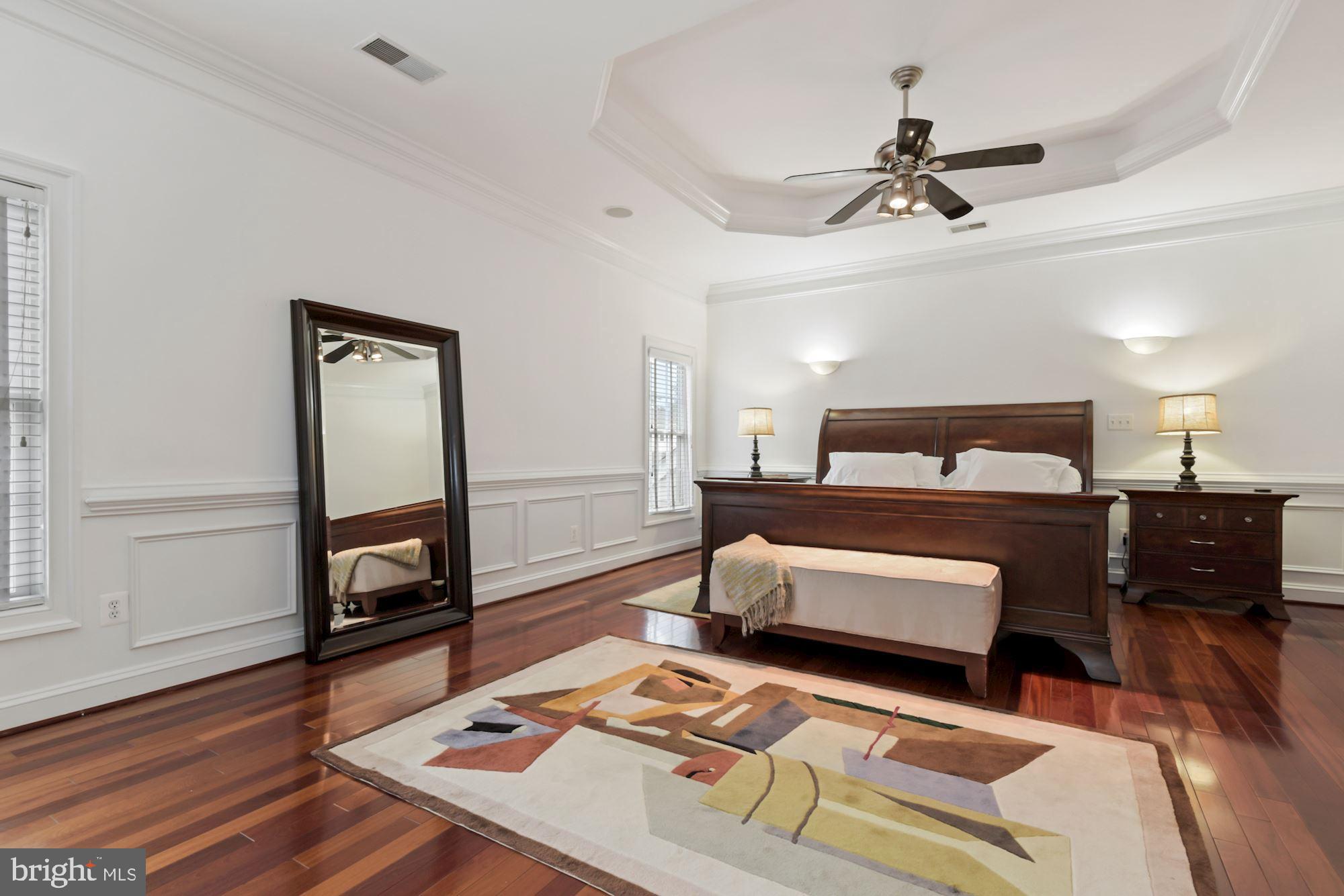 PINECREST - Residential