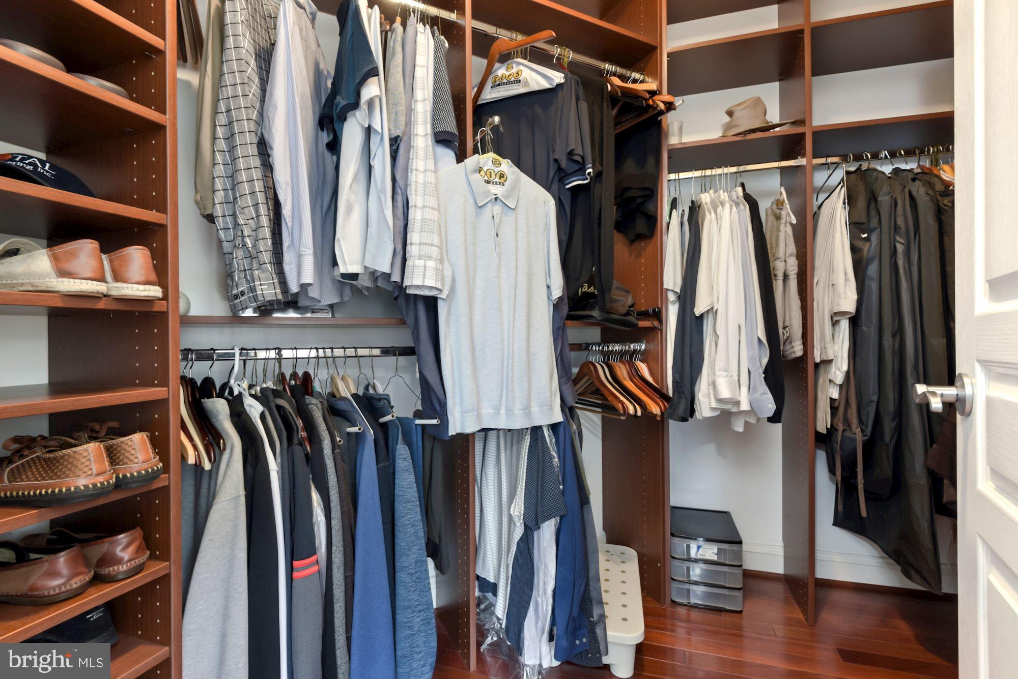 PINECREST - Residential