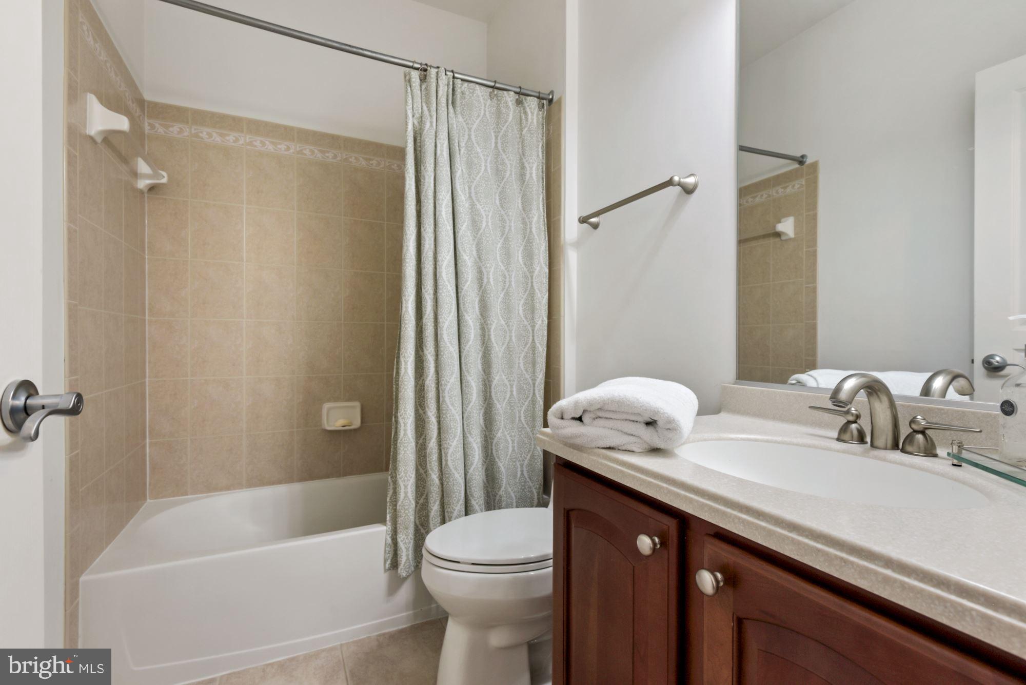 PINECREST - Residential