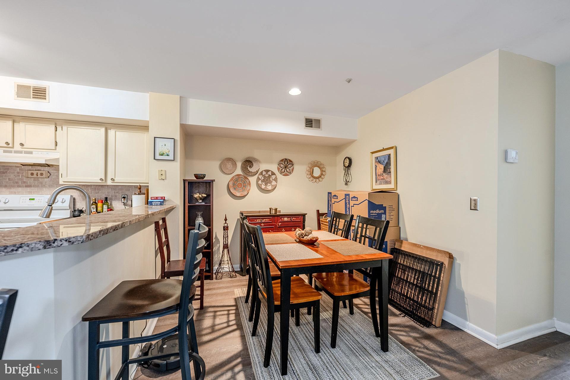 ANNAPOLIS OVERLOOK - Residential