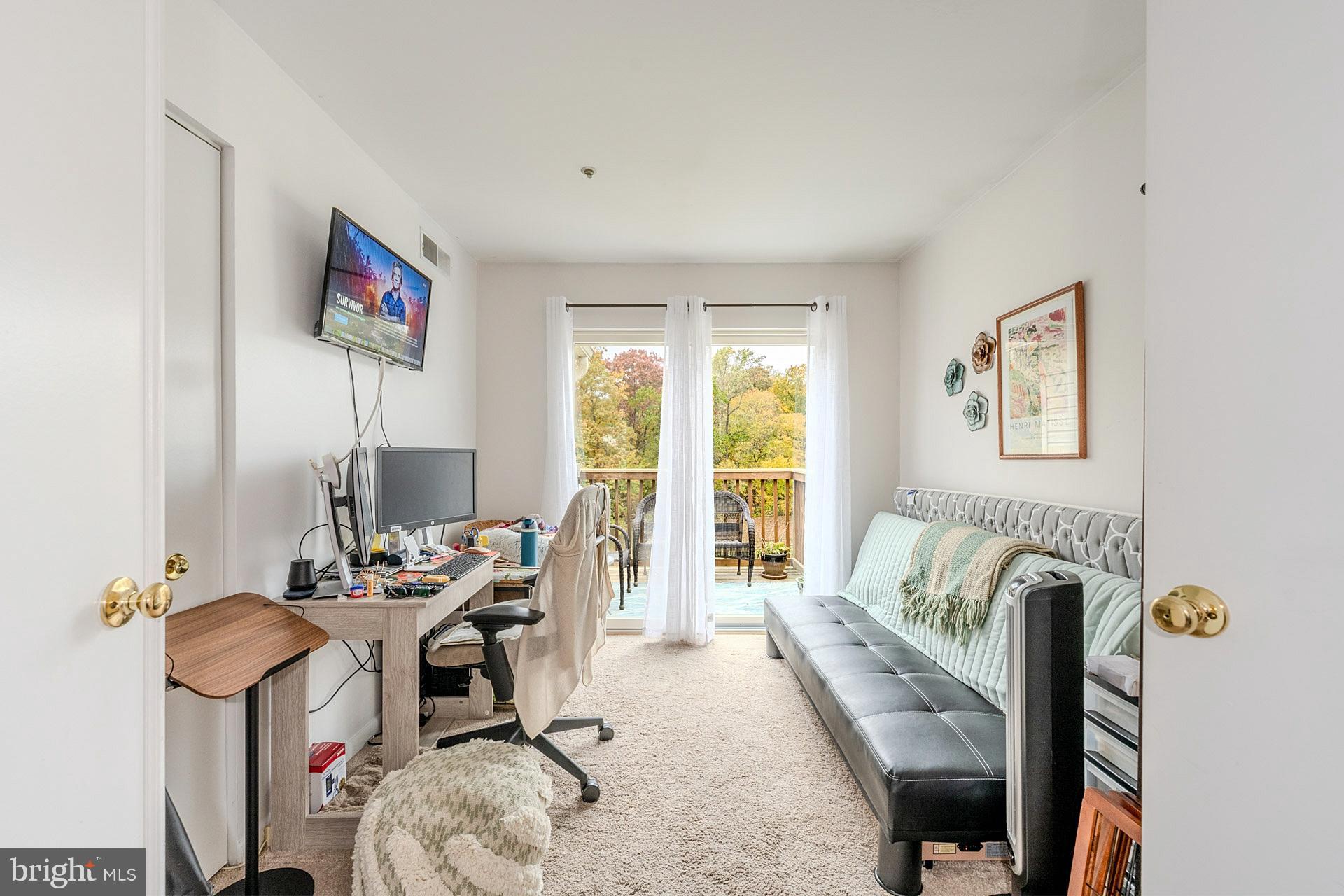 ANNAPOLIS OVERLOOK - Residential