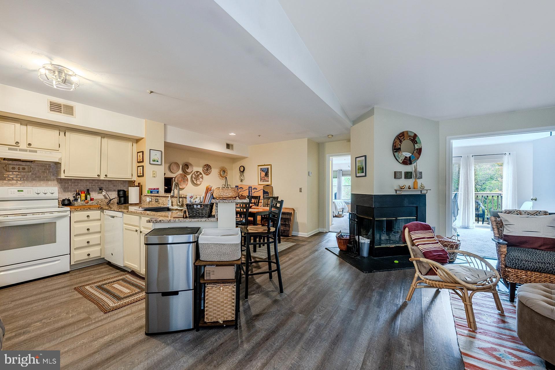 ANNAPOLIS OVERLOOK - Residential