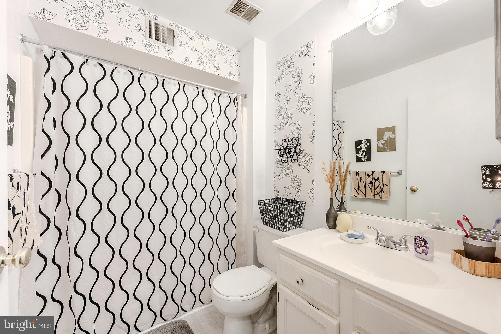 ANNAPOLIS OVERLOOK - Residential