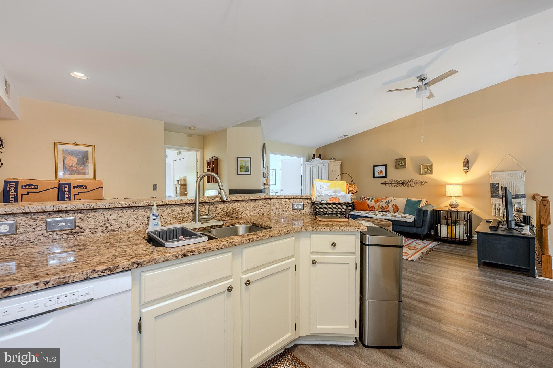 ANNAPOLIS OVERLOOK - Residential