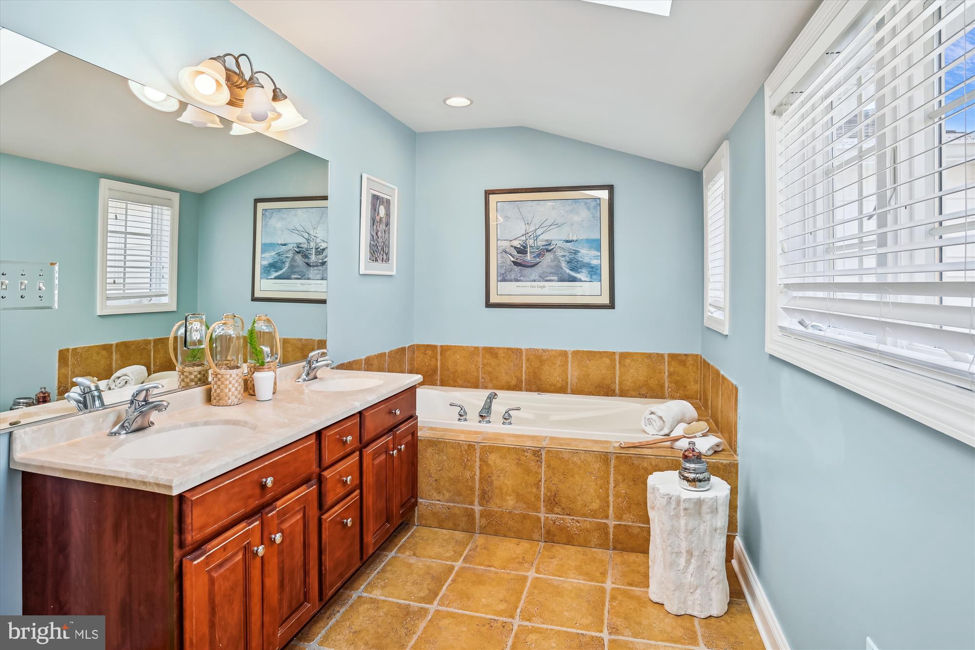 LINSTEAD ON THE SEVERN - Residential