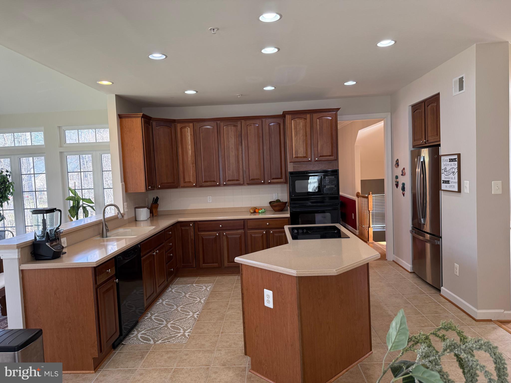 MANSFIELD ESTATES - Residential