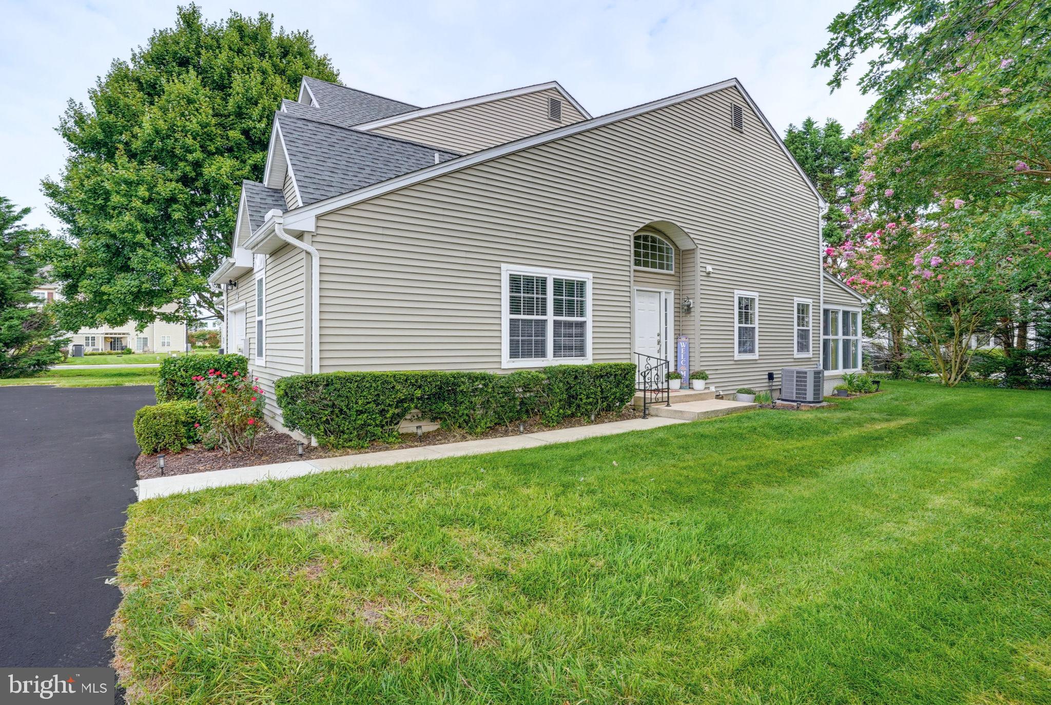 35 LAURAS WAY