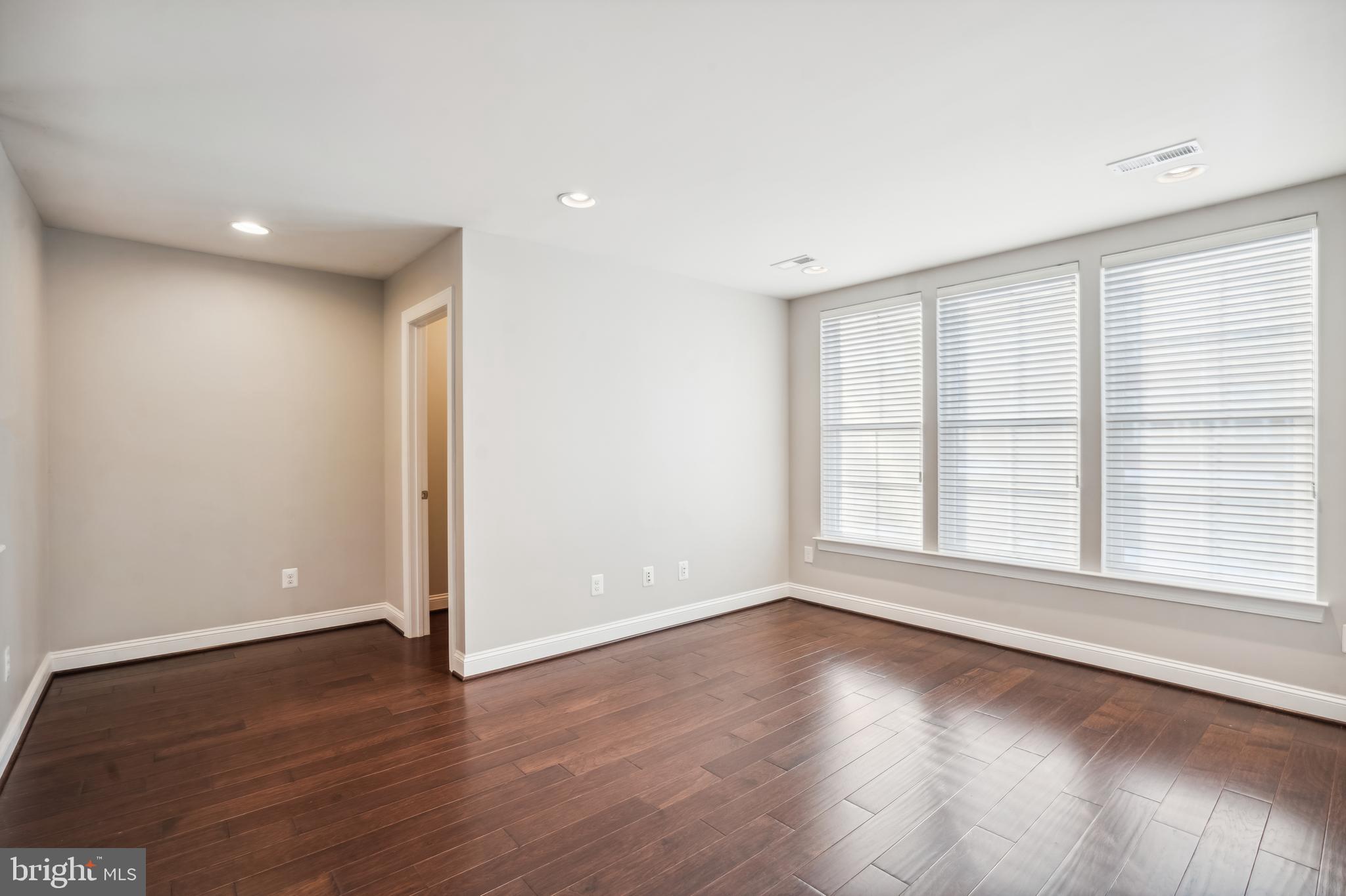 BRAMBLETON LANDBAY 3 - Residential