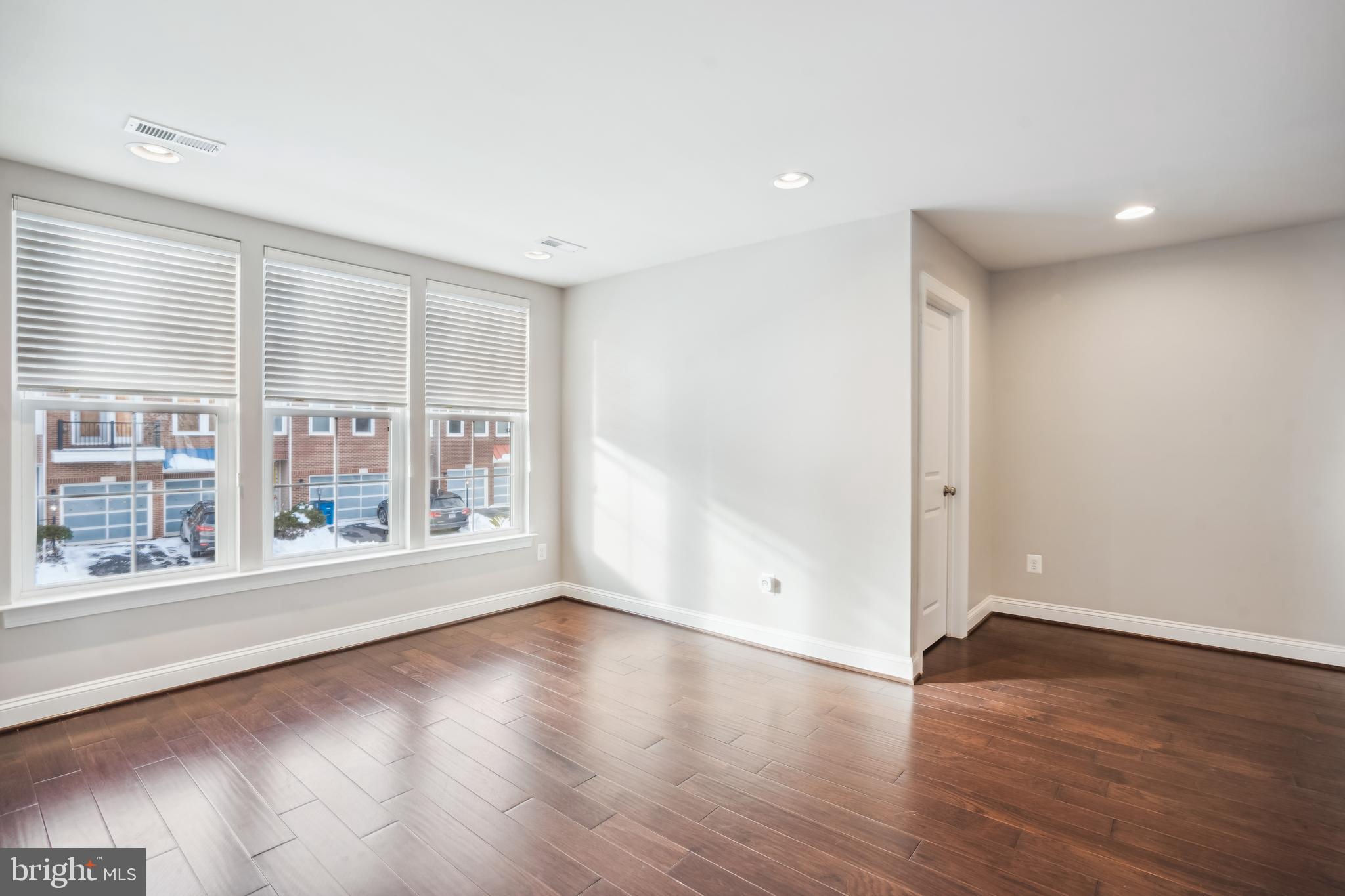 BRAMBLETON LANDBAY 3 - Residential